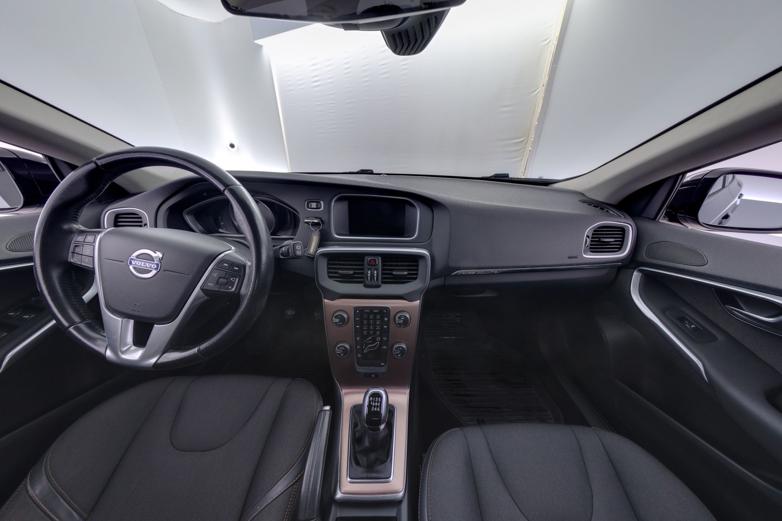 Volvo V40 Cross Country D2 Momentum 2015, kuva 7/25