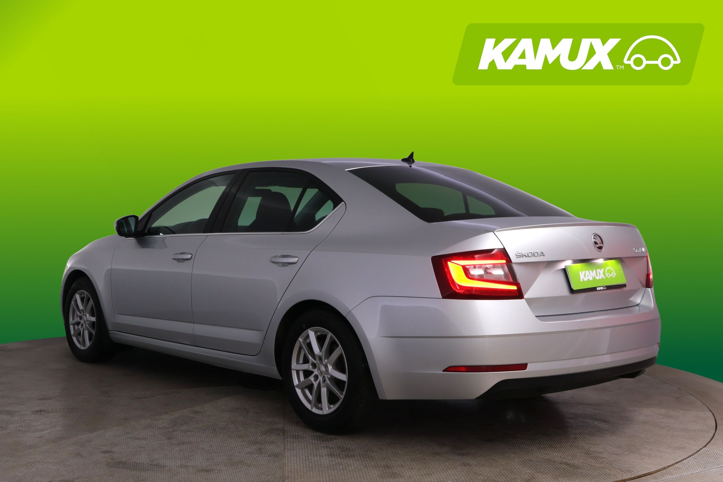 Skoda Octavia 1,6 TDI Style DSG Autom. 2018, photo 4/26