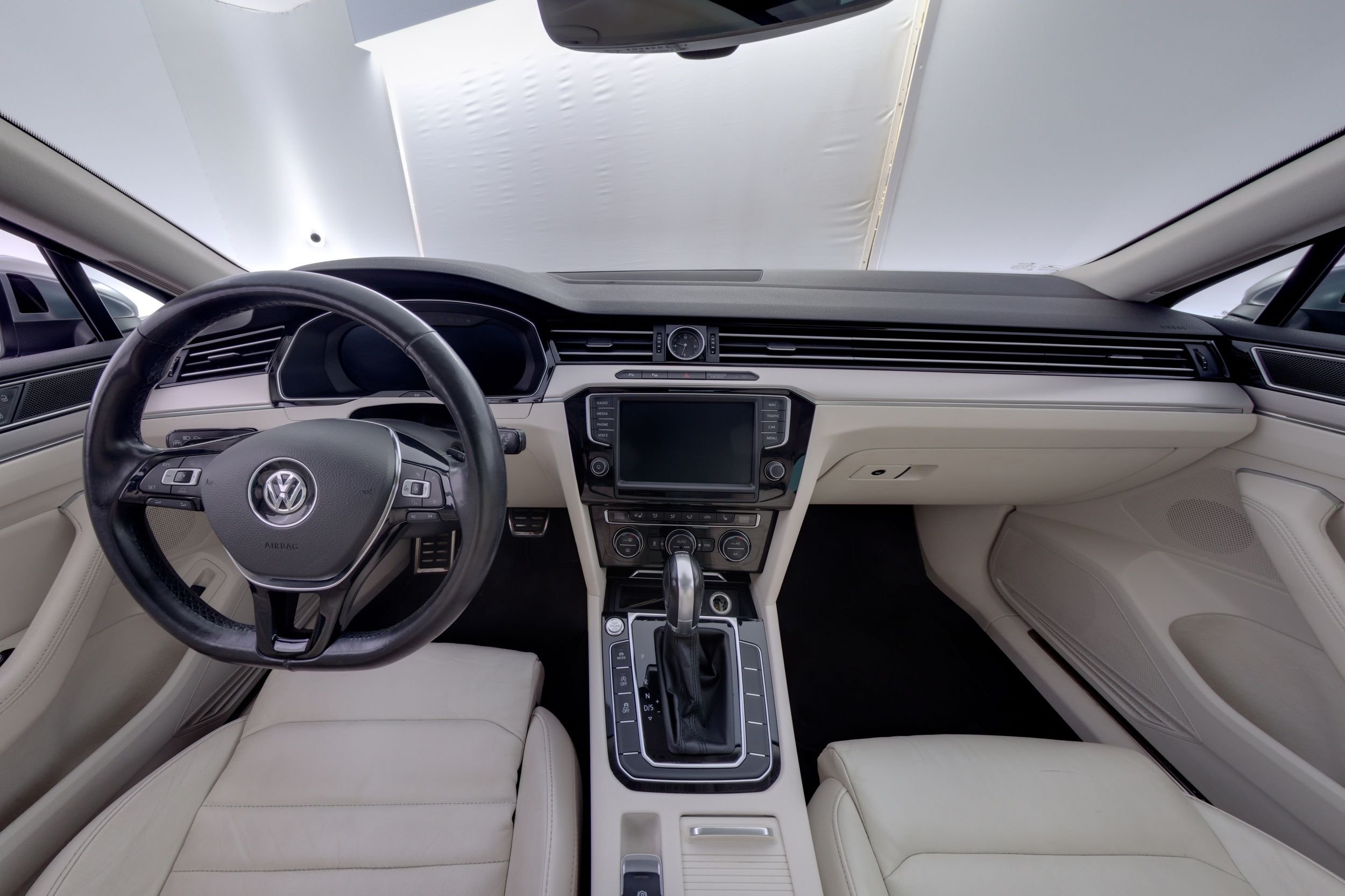Volkswagen Passat 2016, kuva 7/26