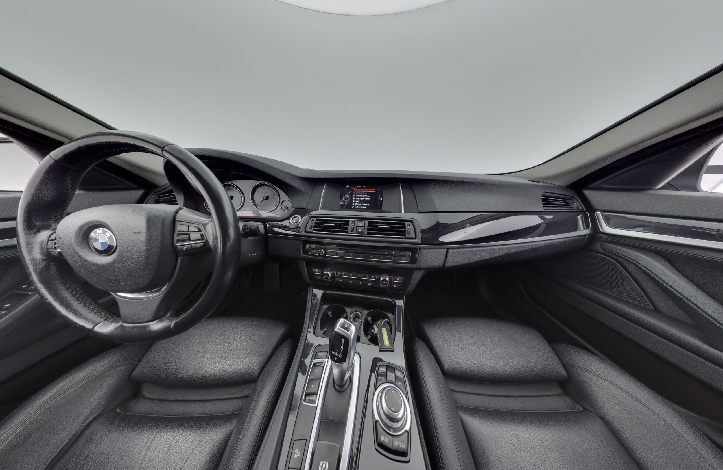BMW 520 2016, photo 7/29