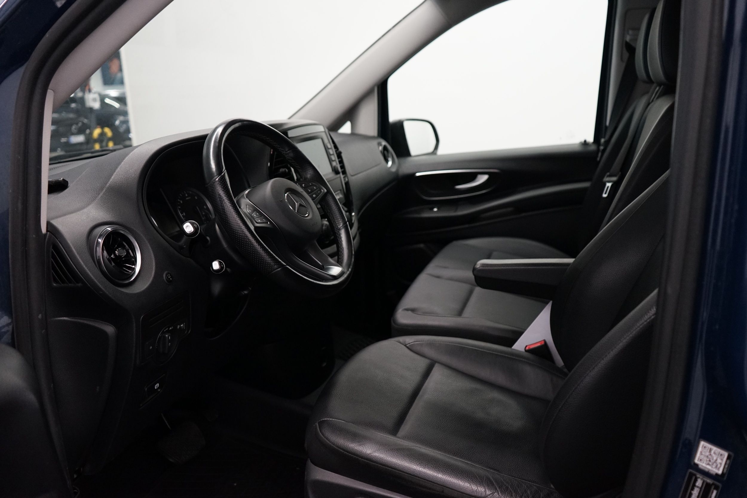 Mercedes-Benz Vito 2023, photo 5/20