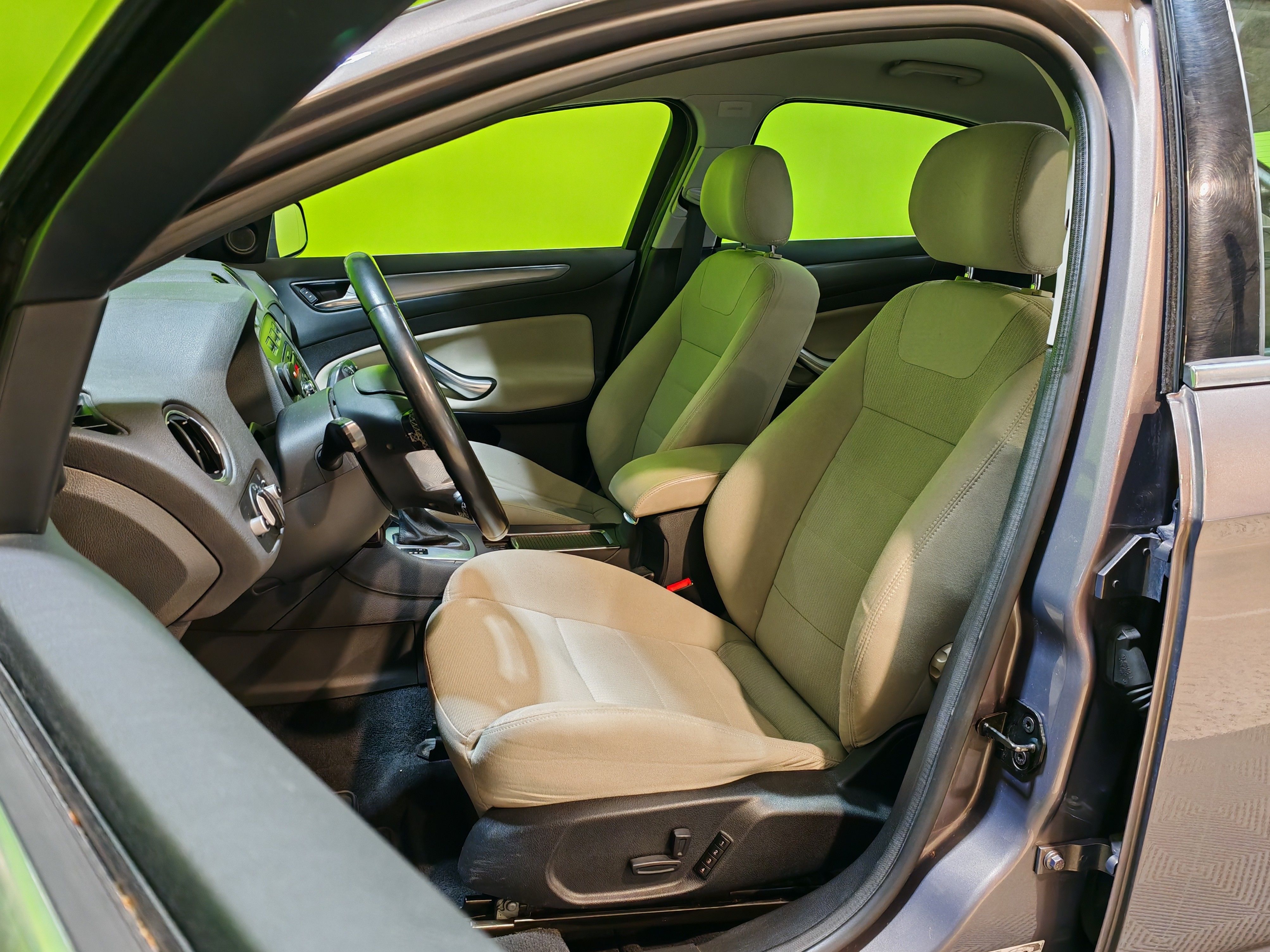 Ford Mondeo 2011, kuva 7/25