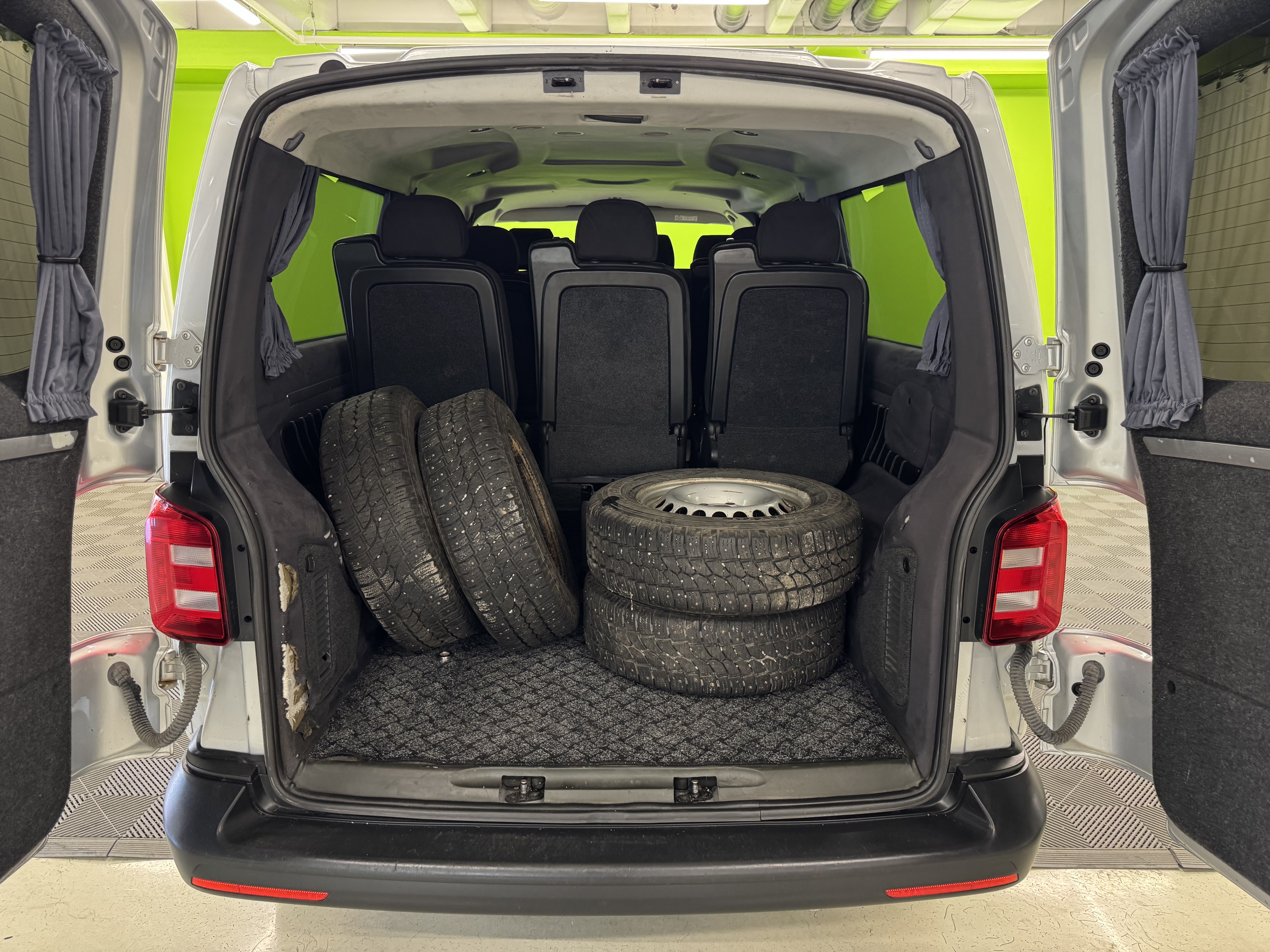 Volkswagen Transporter 2019, kuva 6/18