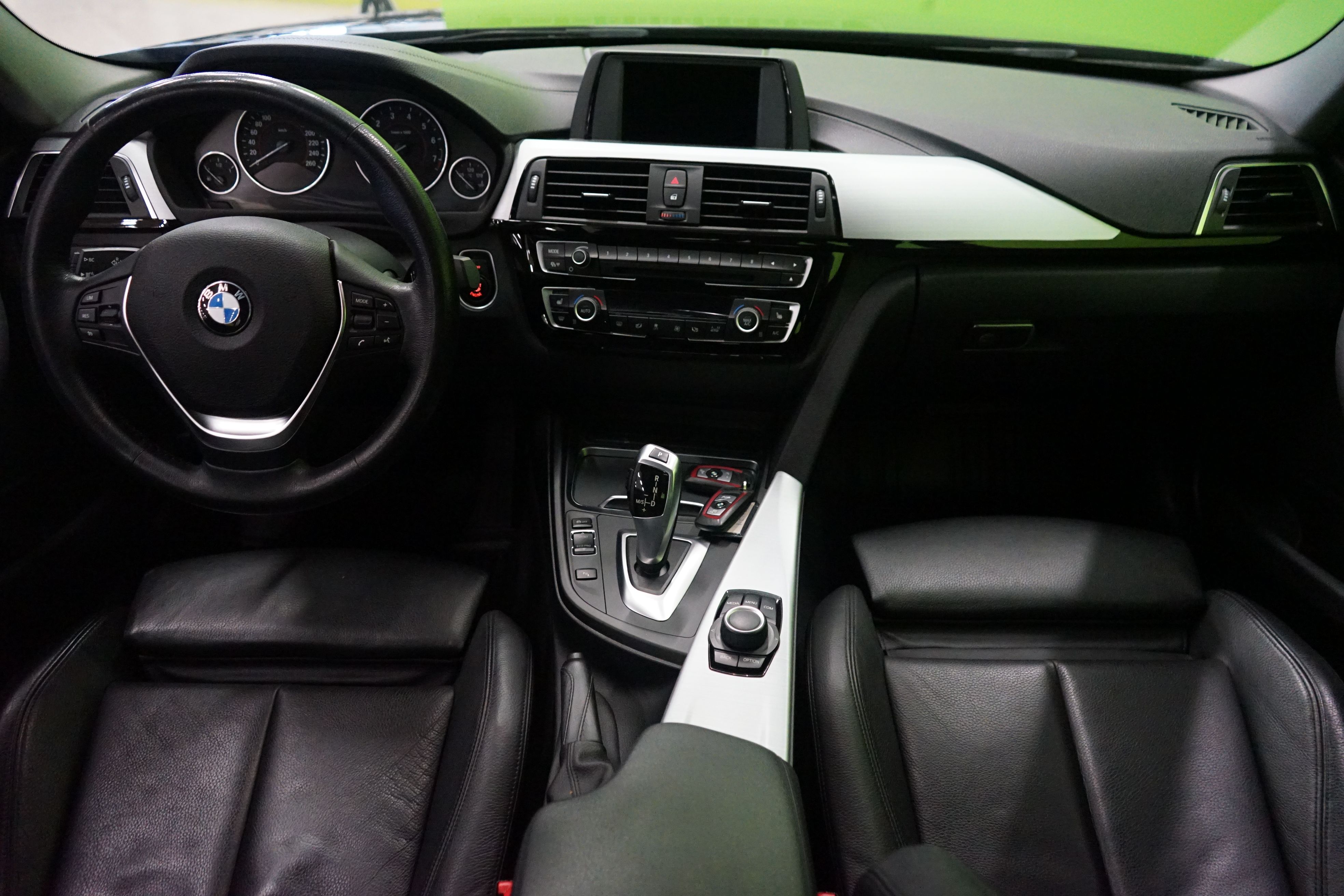 BMW 318 2017, kuva 6/19
