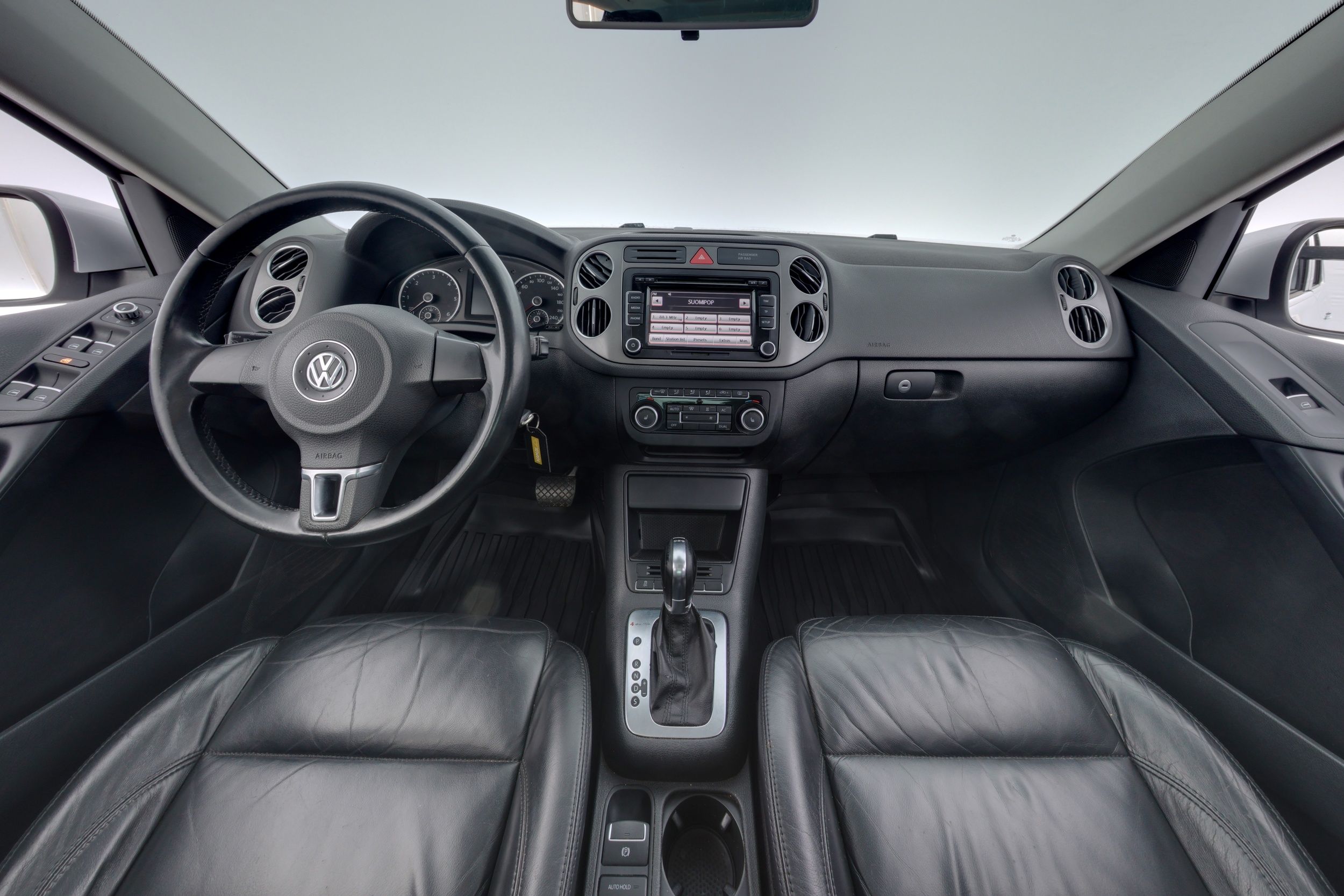 Volkswagen Tiguan 2010, kuva 7/22