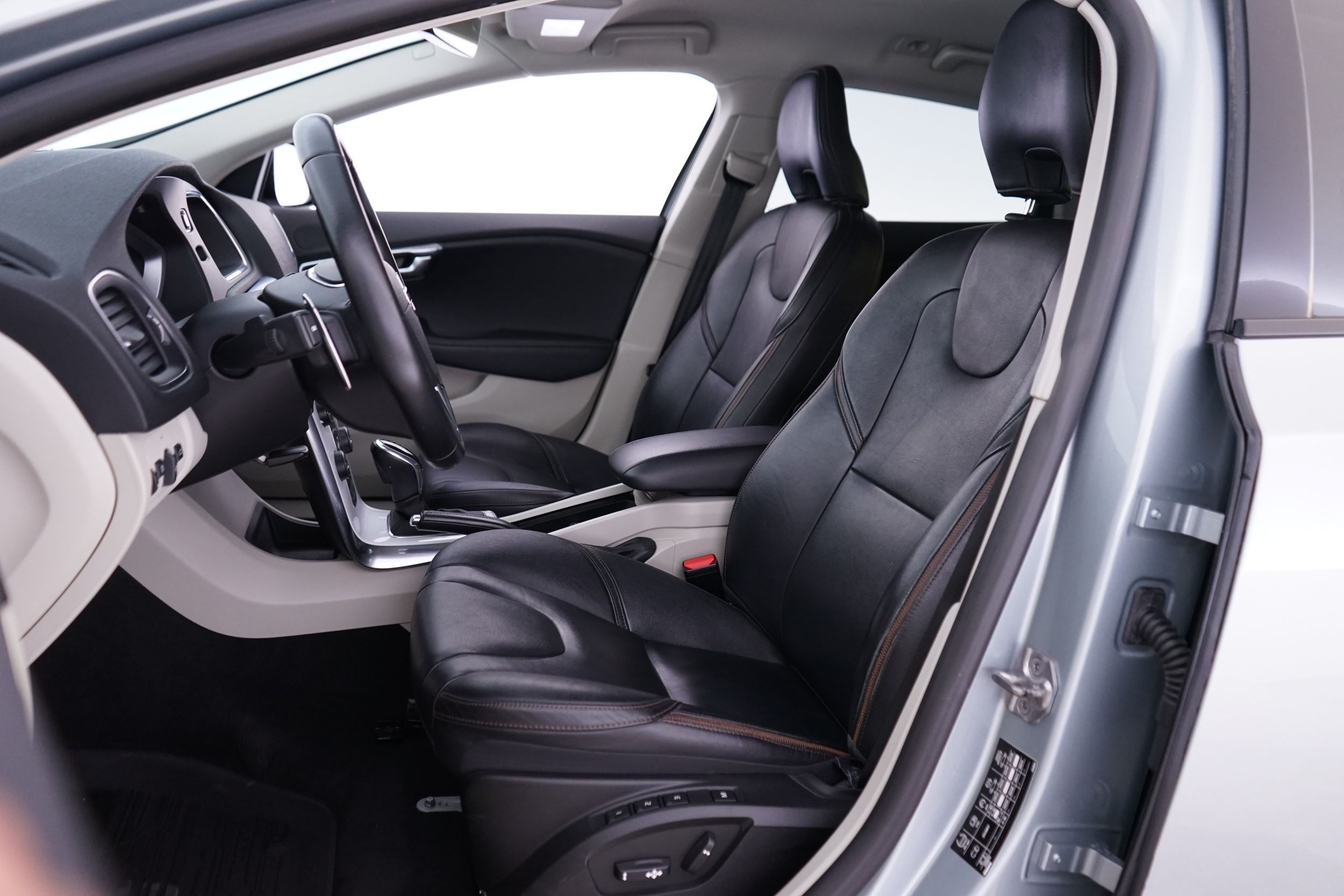 Volvo V40 Cross Country D4 Summum aut 2016, kuva 7/26