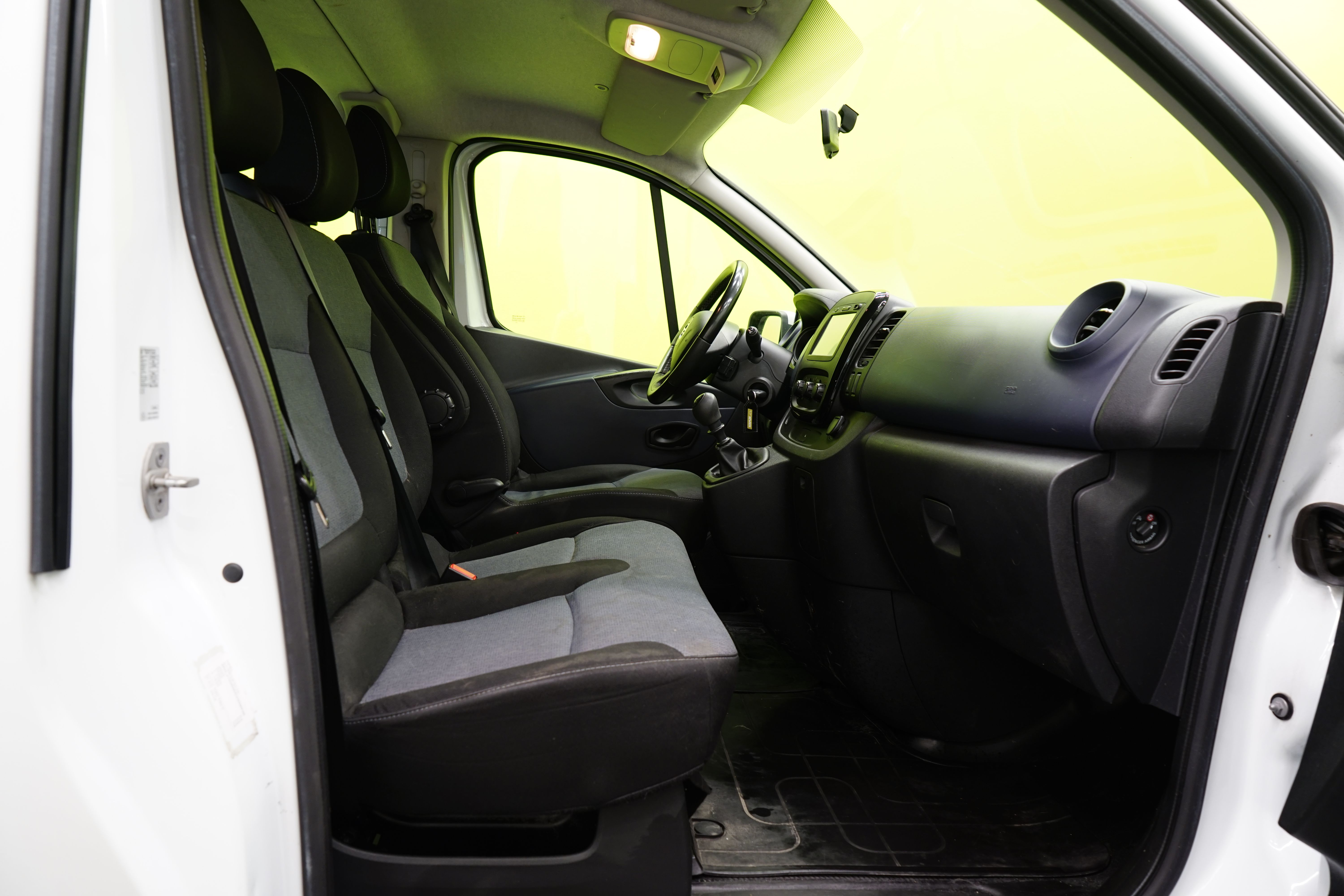 Opel Vivaro 2016, photo 6/17