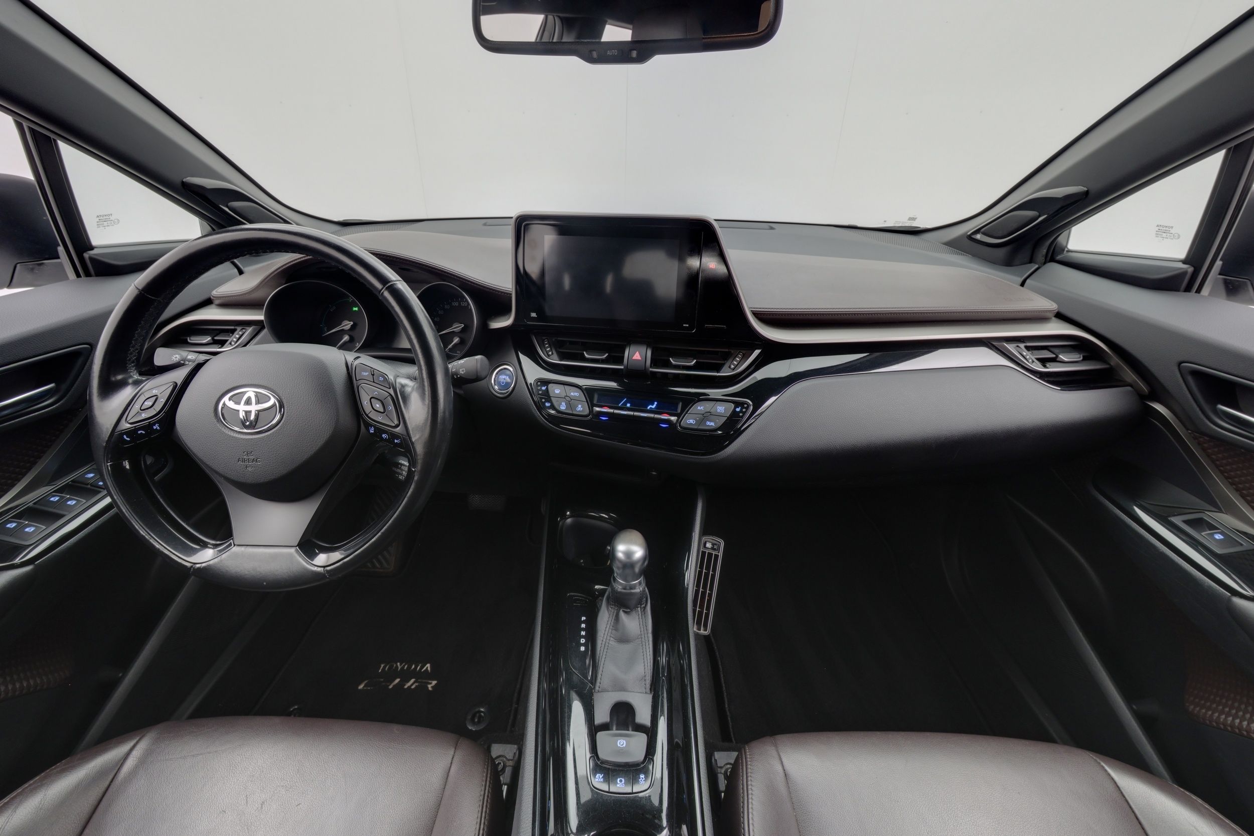 Toyota C-HR 1,8 Hybrid Premium 2017, kuva 7/24