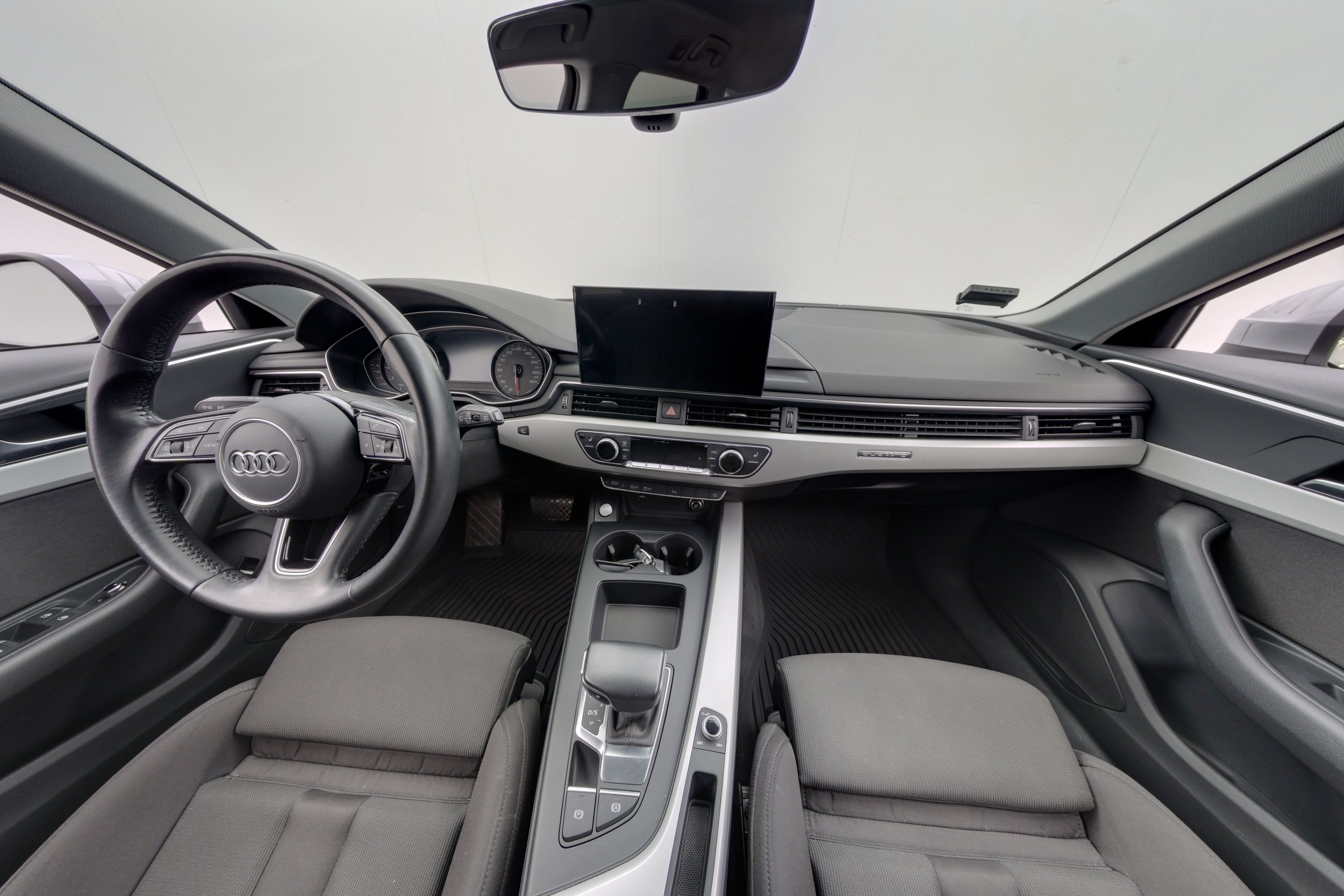 Audi A4 2020, kuva 7/18