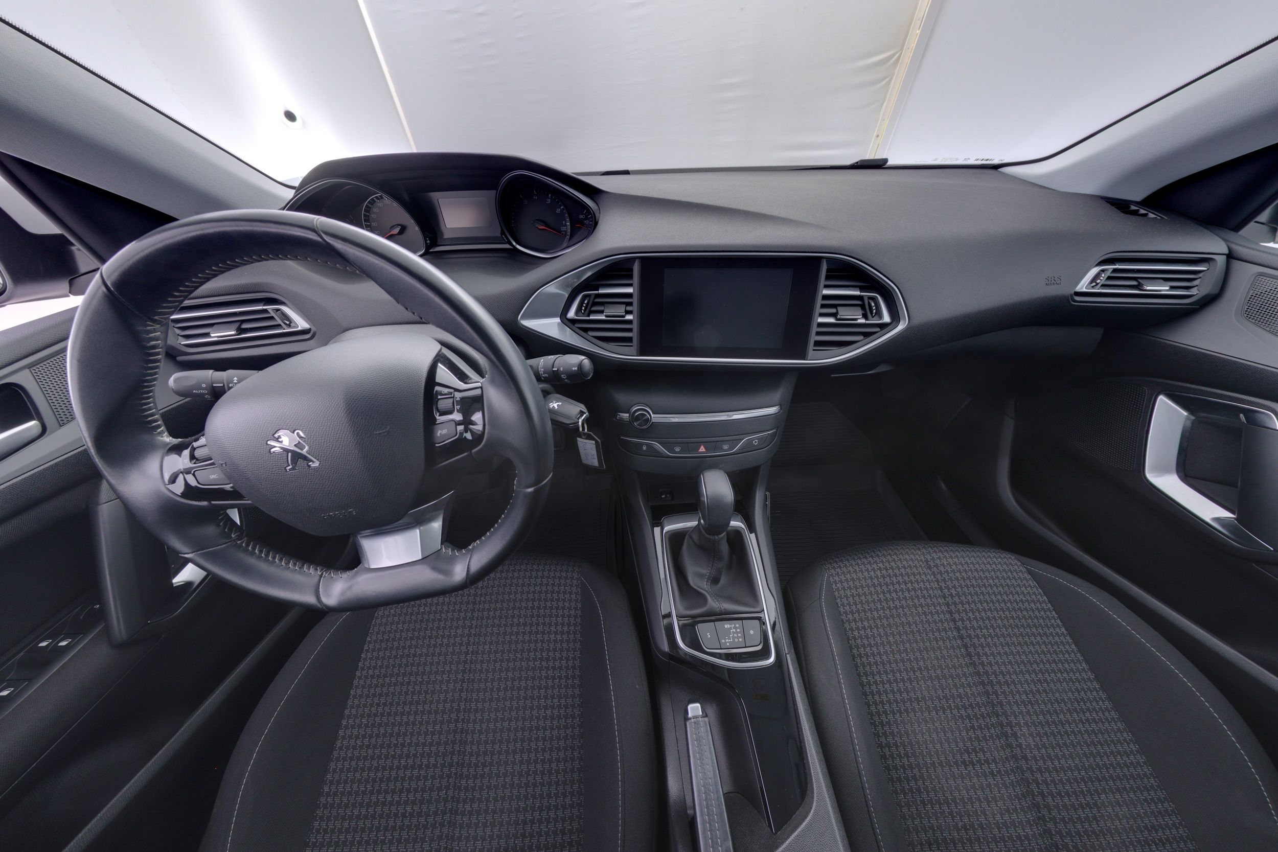 Peugeot 308 2017, kuva 7/25