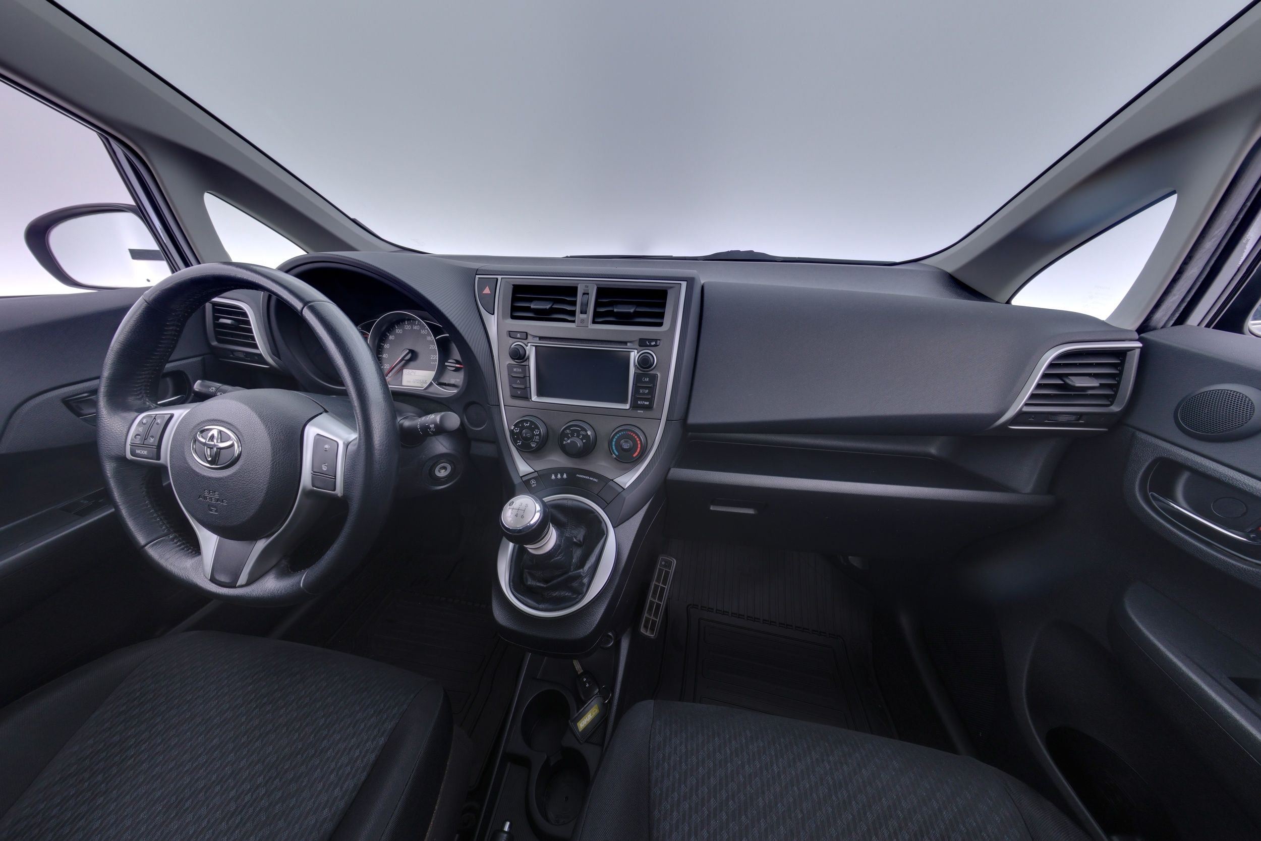 Toyota Verso-S 2012, kuva 7/20