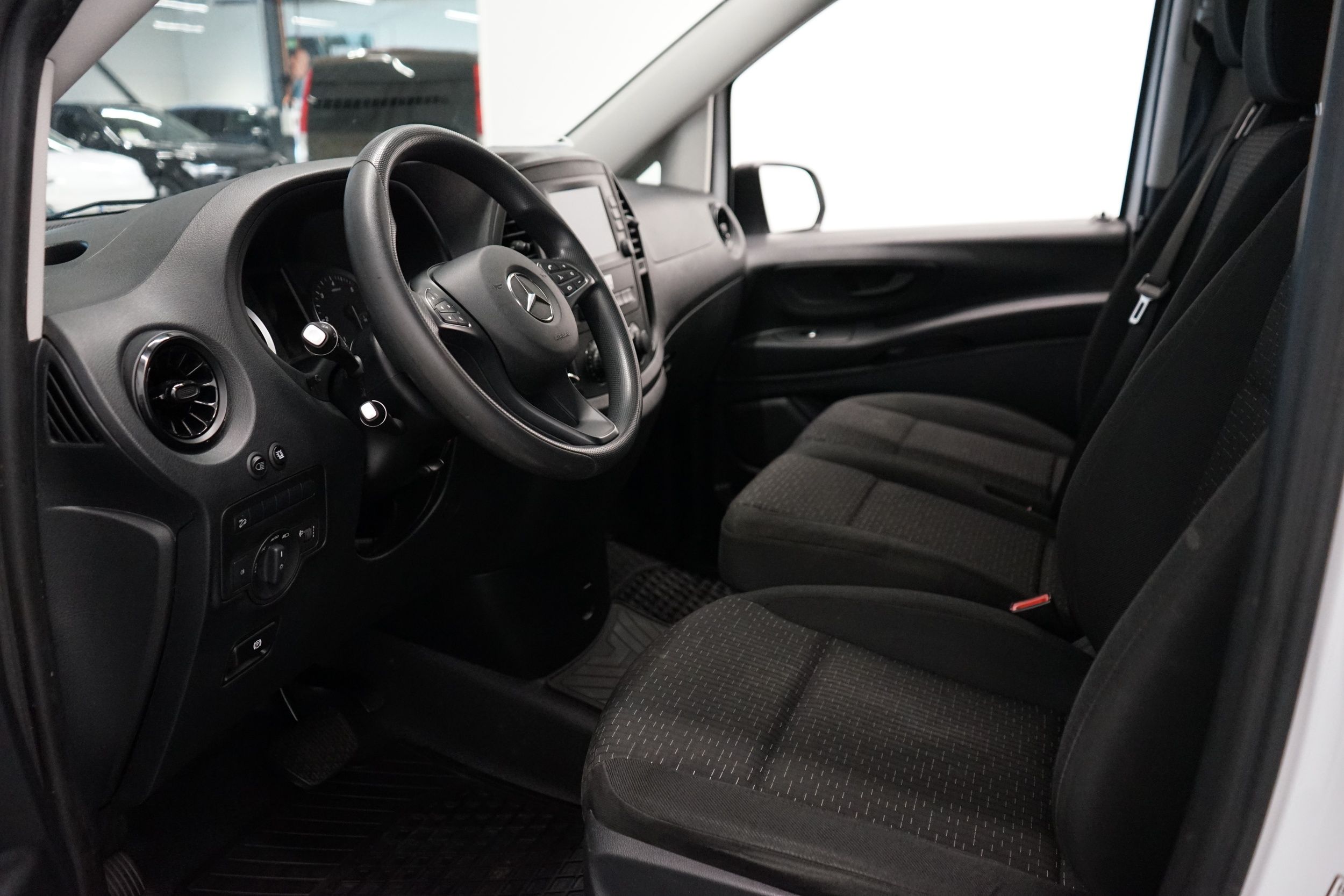 Mercedes-Benz Vito 2022, photo 6/21