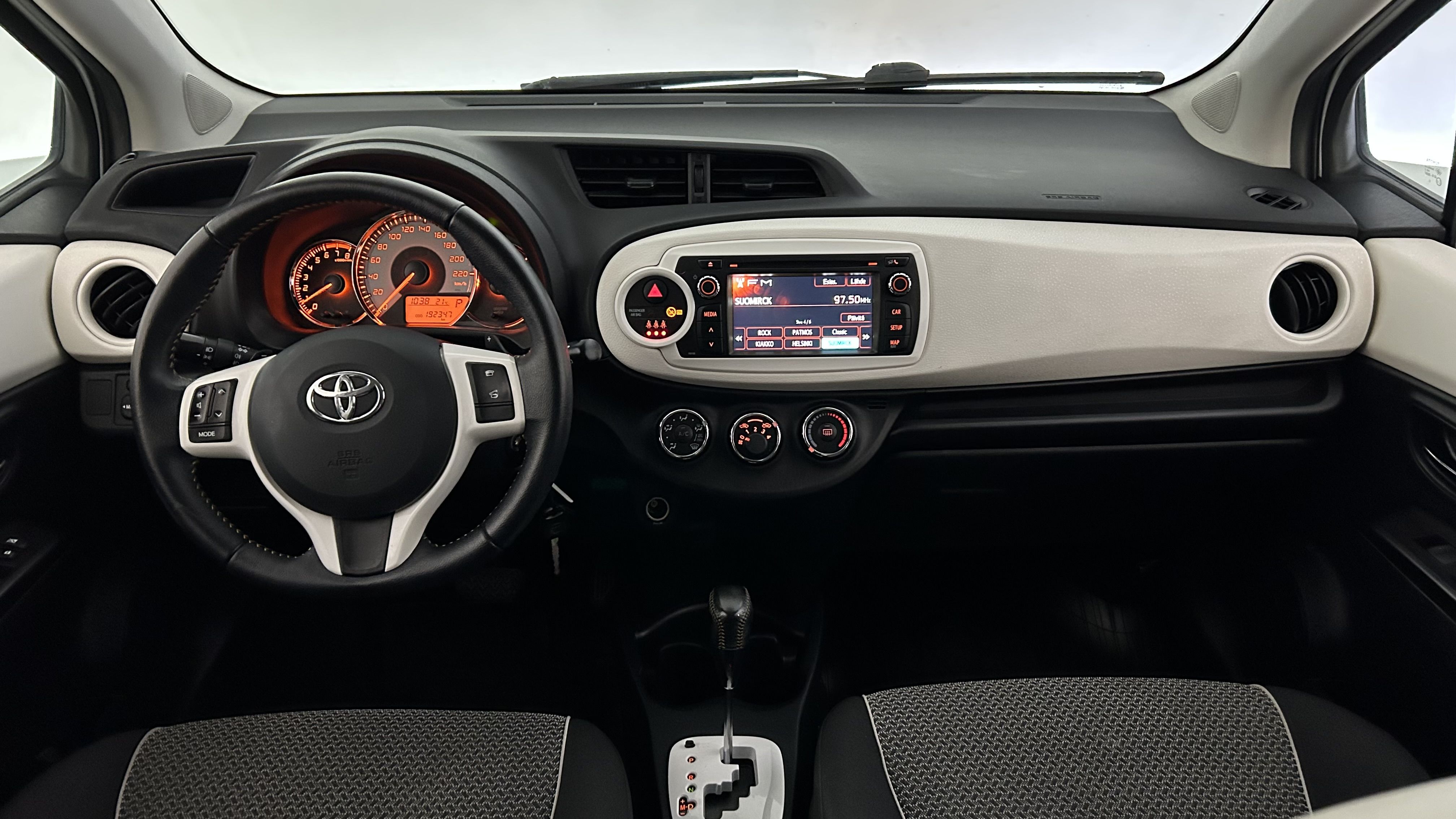 Toyota Yaris 2013, kuva 7/17