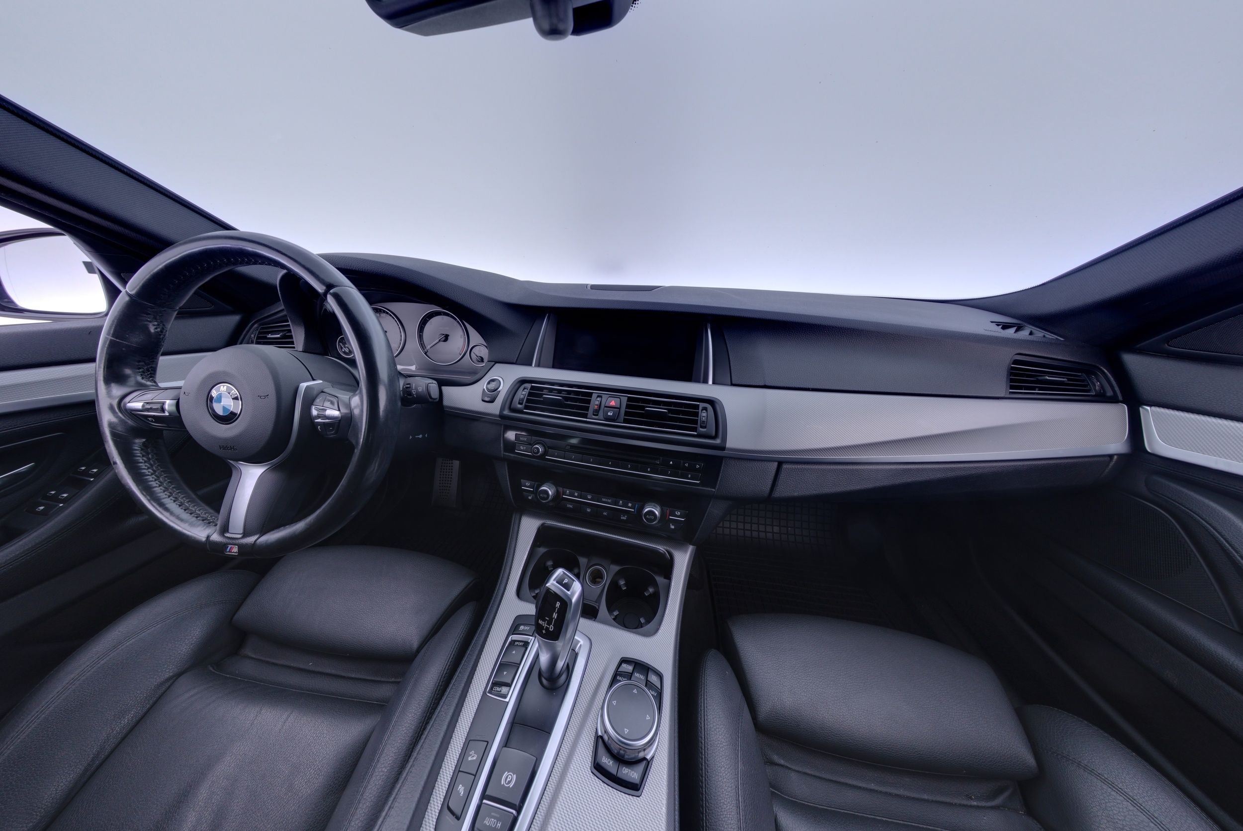BMW 520 2016, kuva 7/30