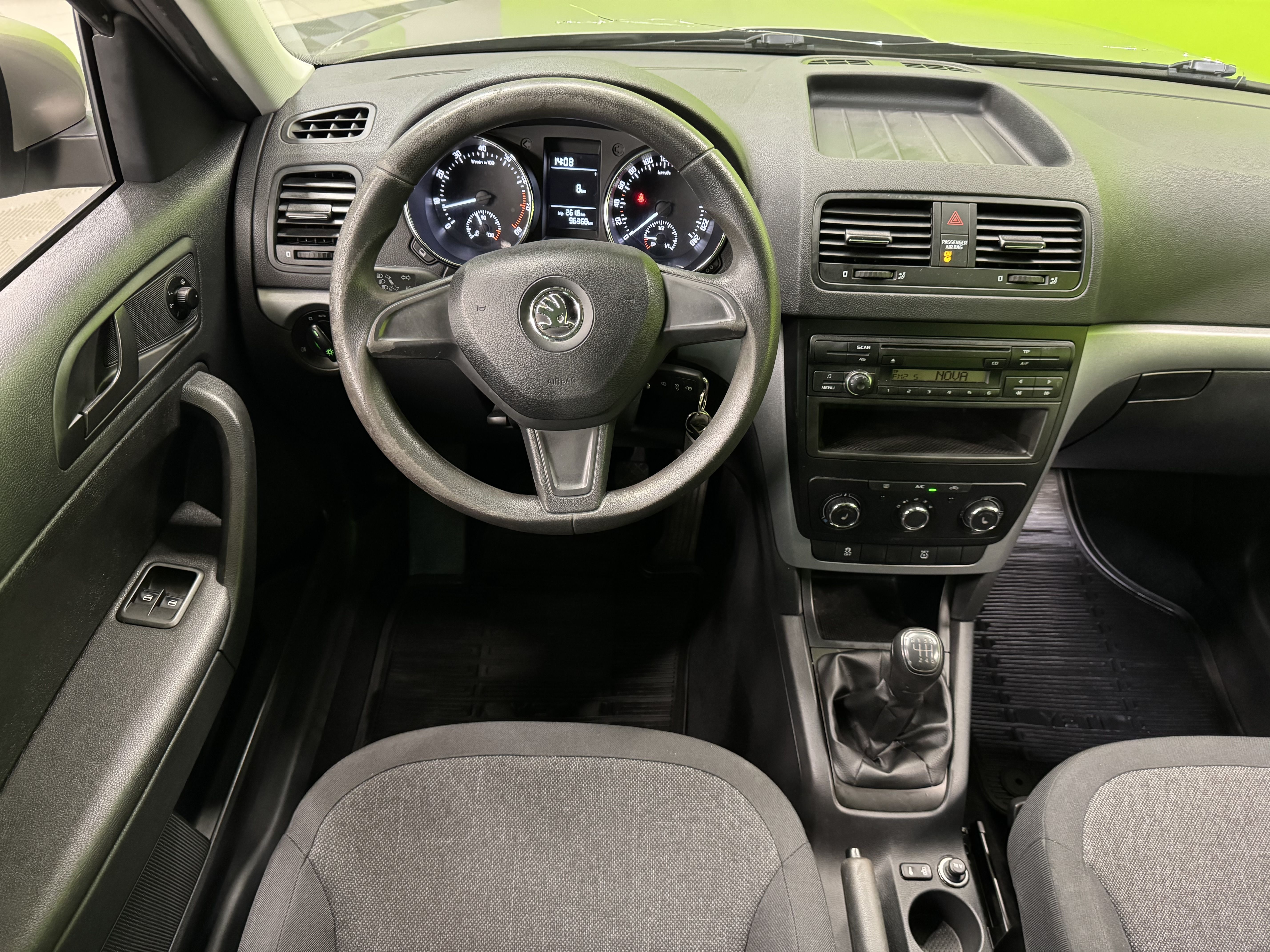 Skoda Yeti 1,2 TSI Active 2014, photo 7/16