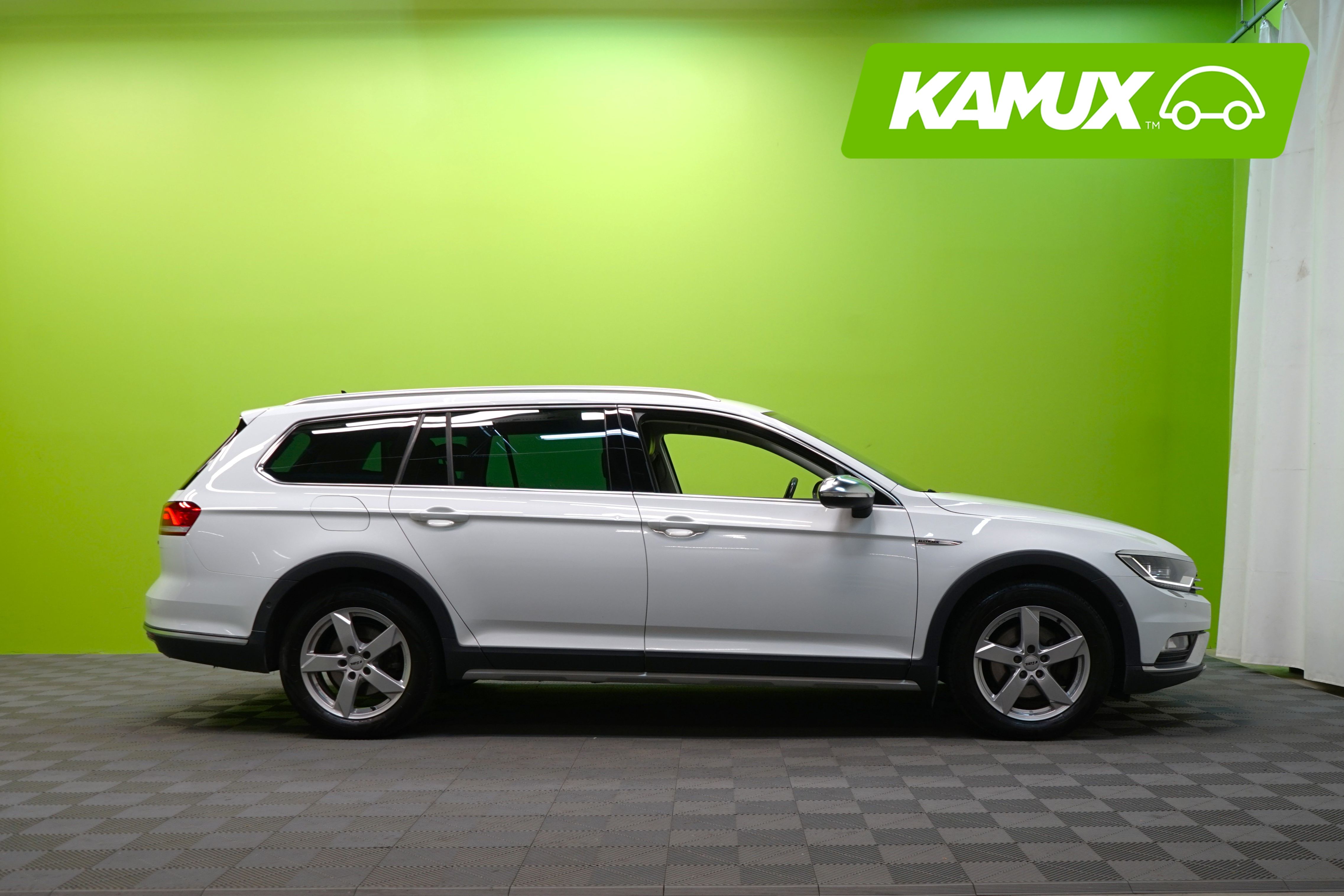 Volkswagen Passat 2017, photo 2/29