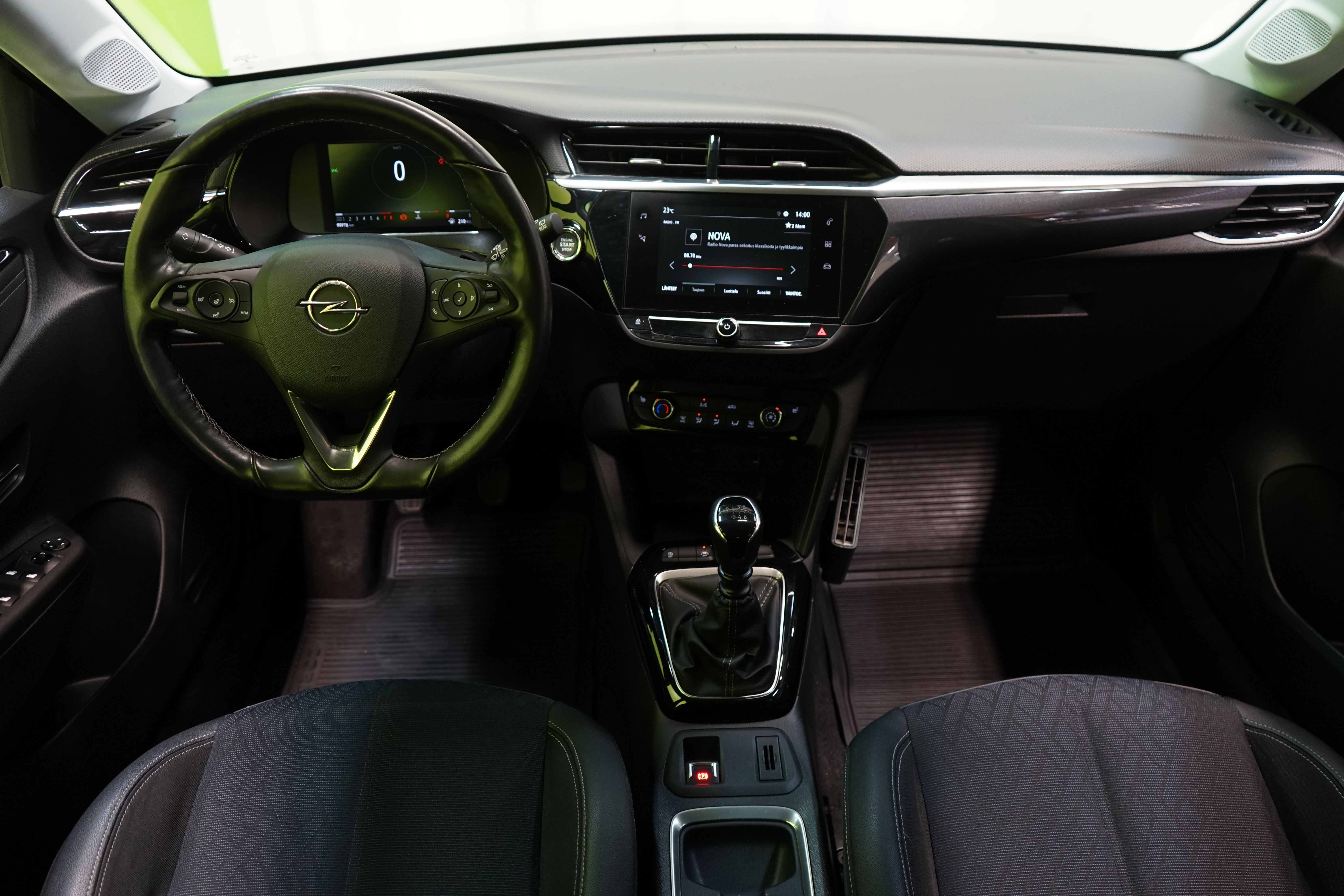 Opel Corsa 5-ov Launch Edition 100 Turbo 2020, kuva 6/23