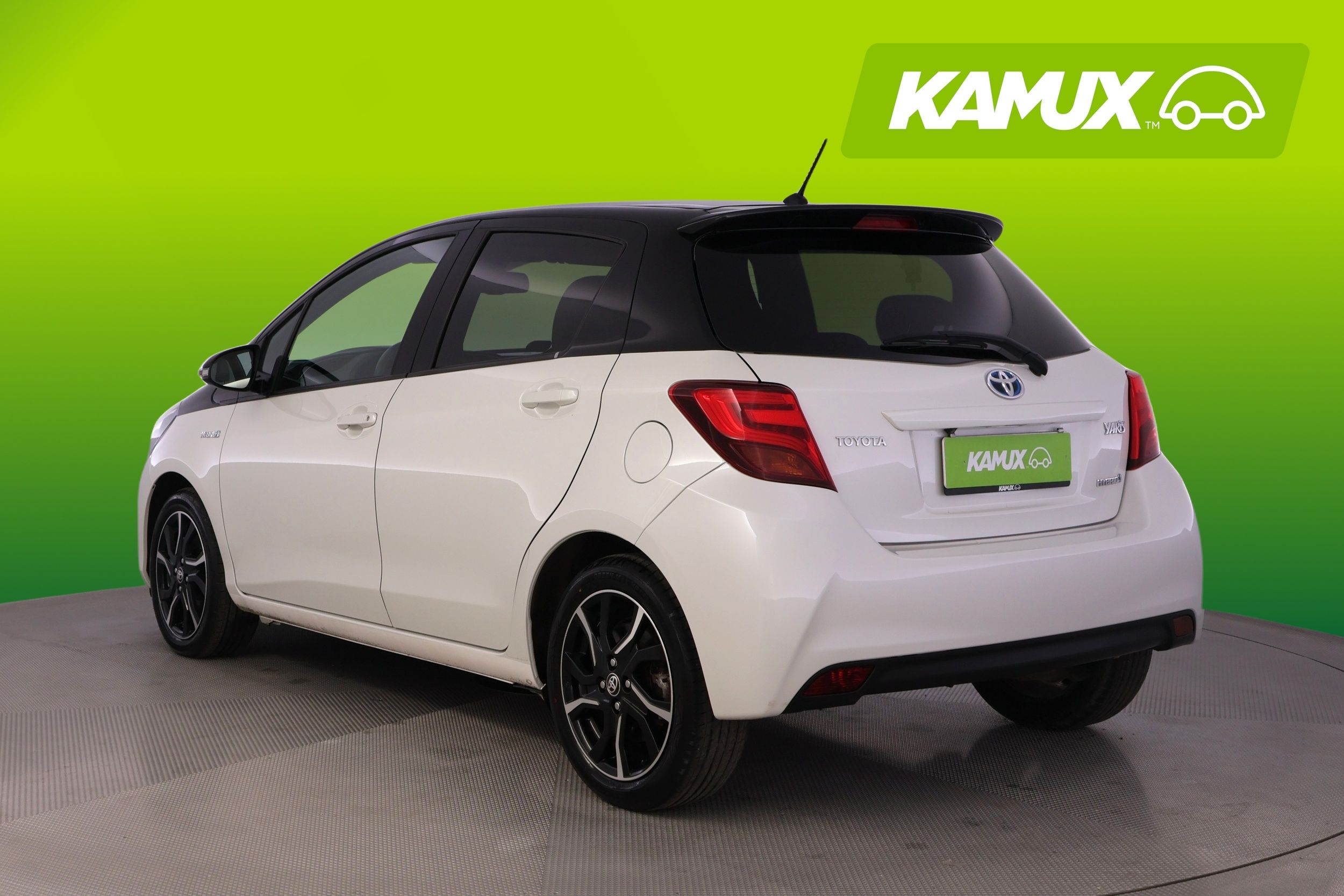 Toyota Yaris 1,5 Hybrid Style 5ov 2016, photo 4/22