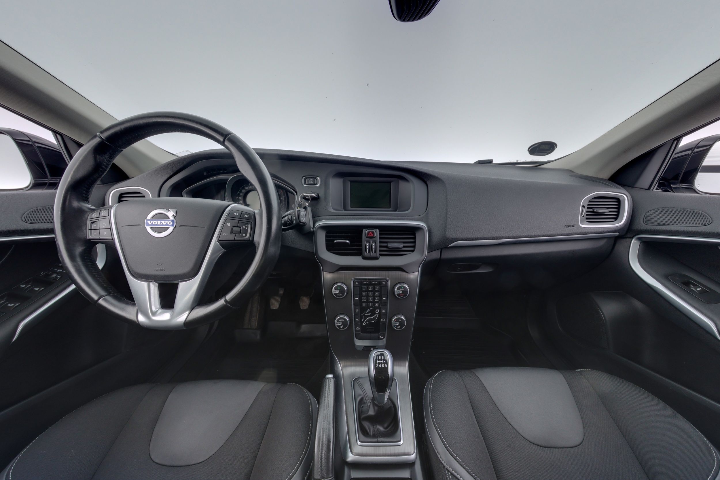 Volvo V40 D4 Business 2015, kuva 7/22