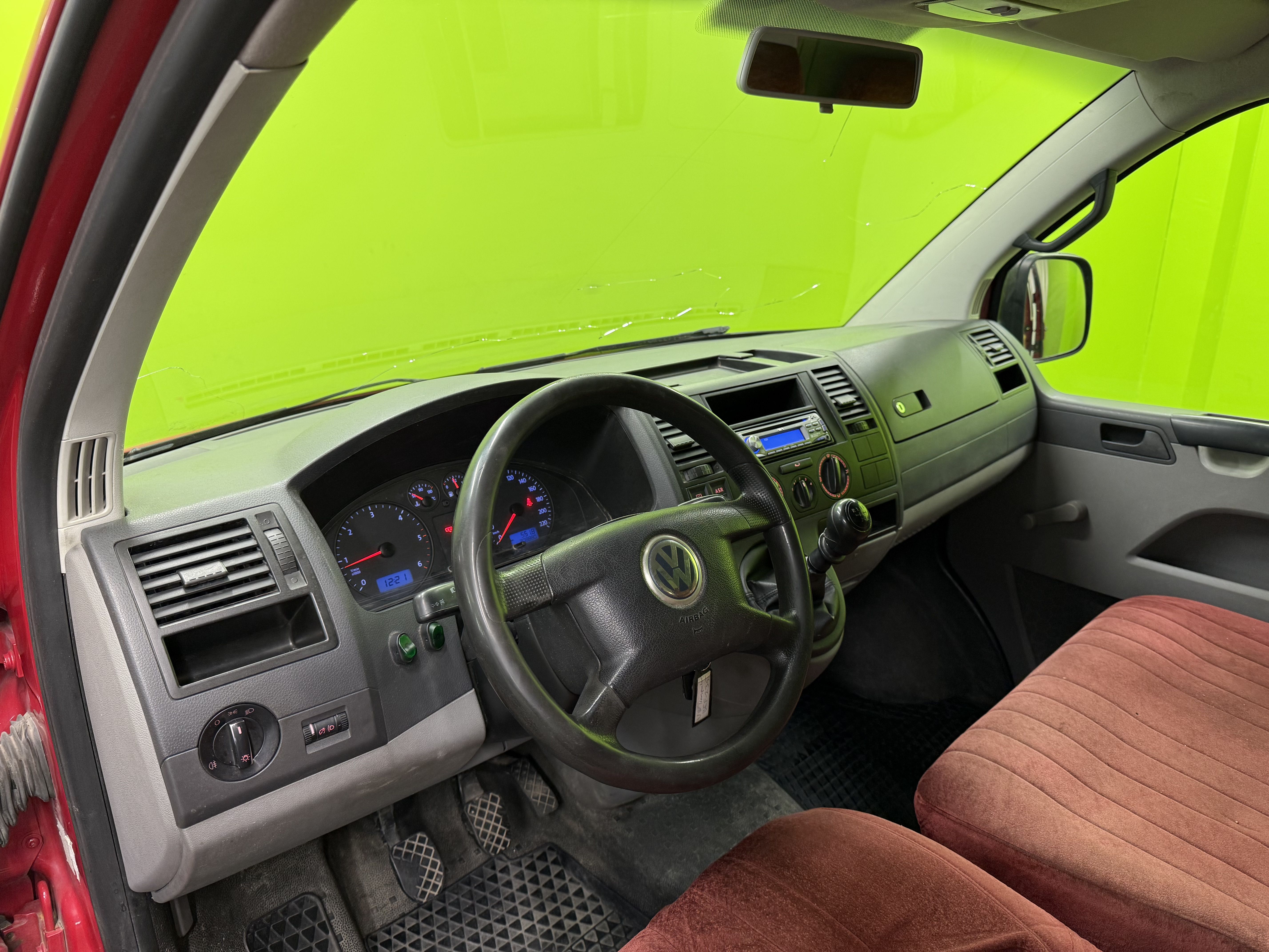 Volkswagen Transporter 2004, photo 6/15