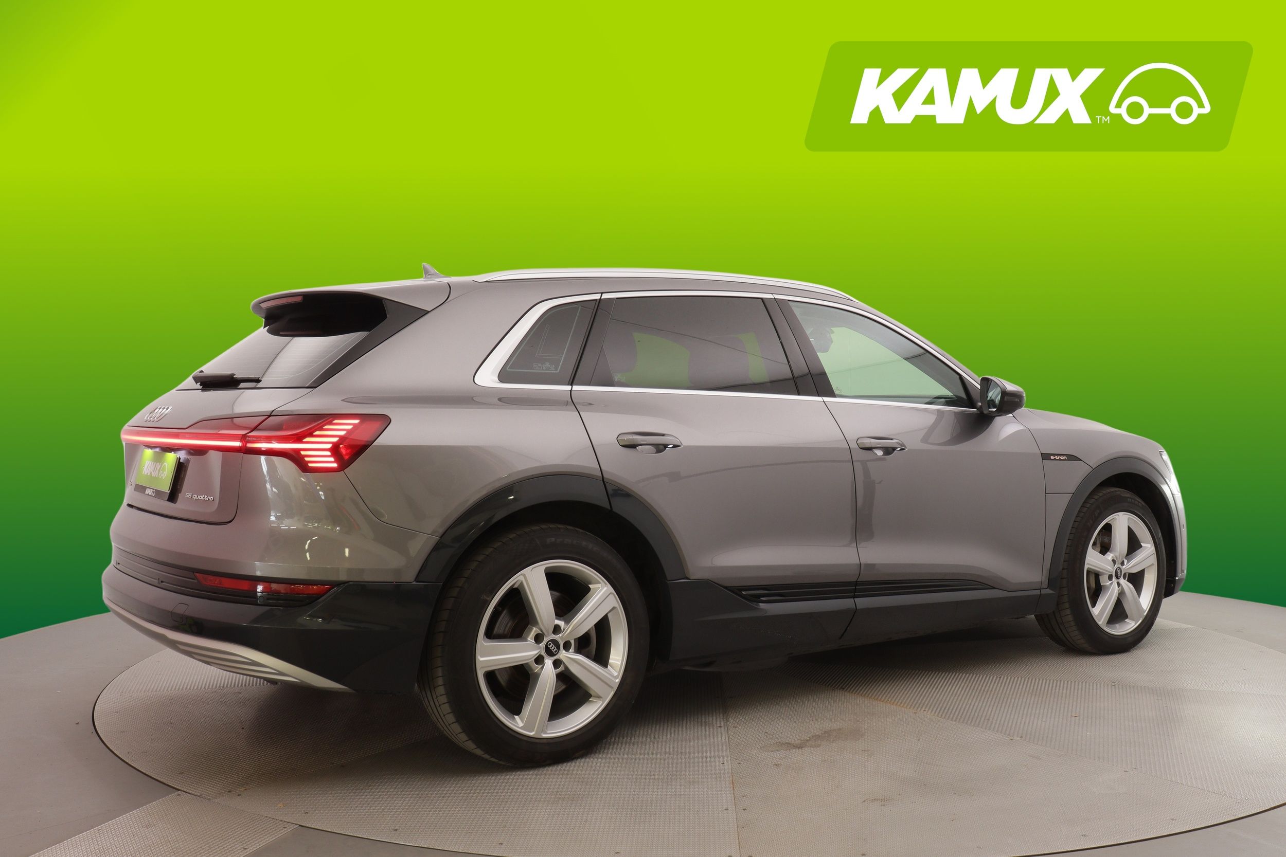 Audi e-tron 55 quattro - Soh 92,9% 2021, kuva 2/29