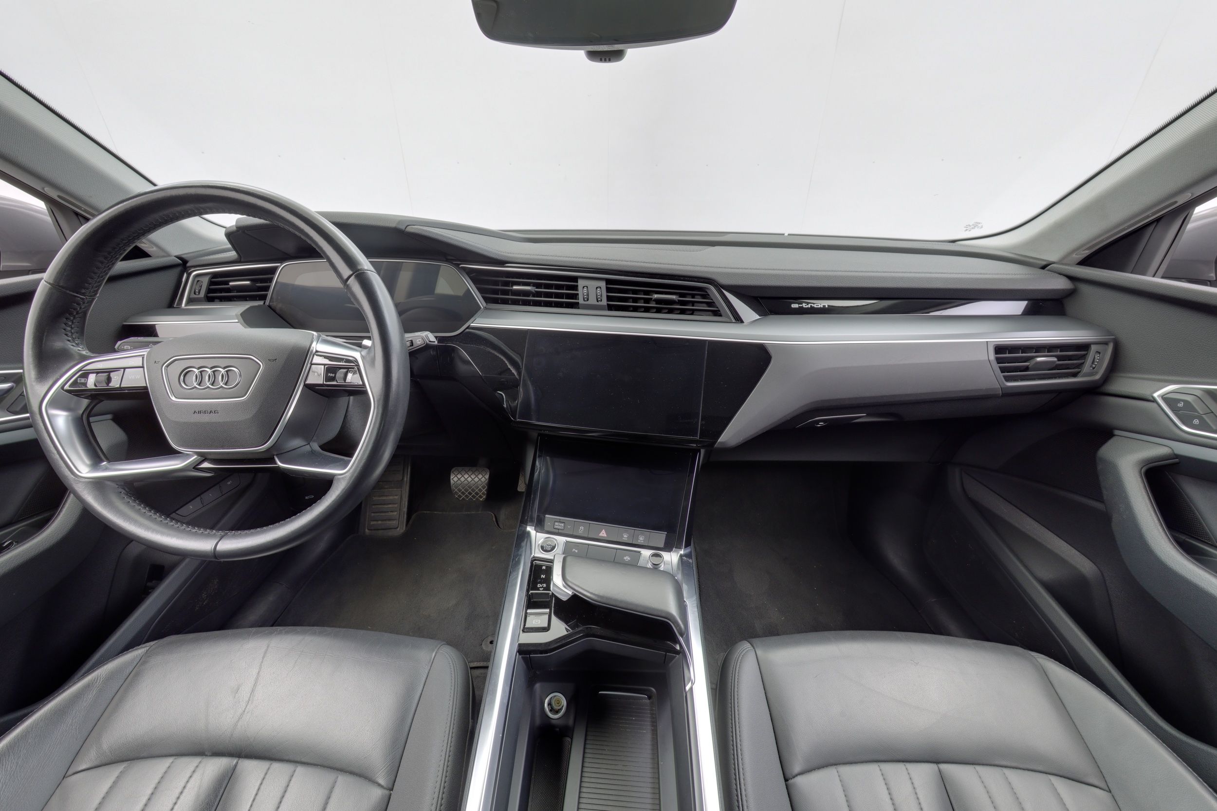 Audi e-tron 55 quattro - Soh 92,9% 2021, kuva 7/29
