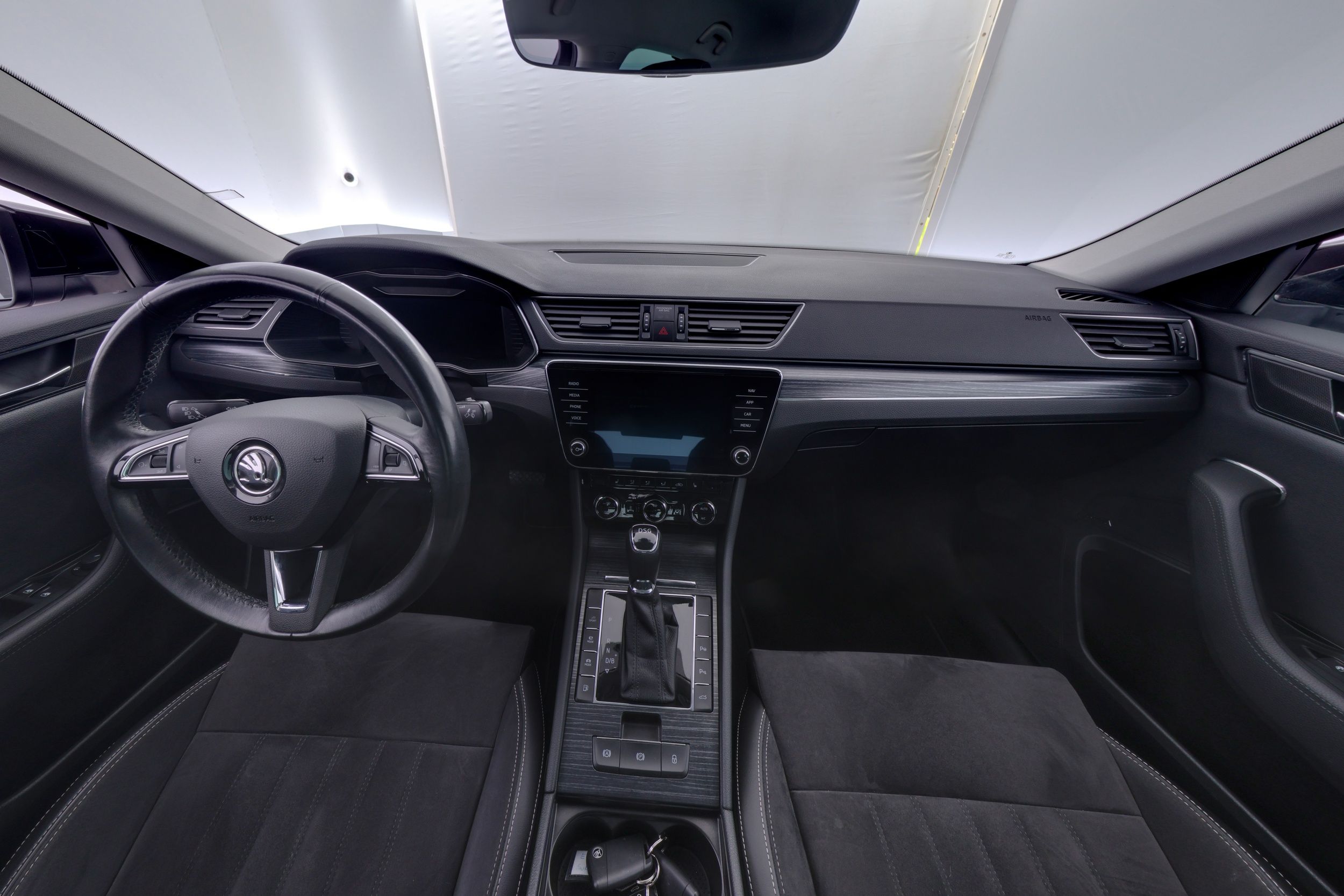 Skoda Superb 2020, kuva 7/27