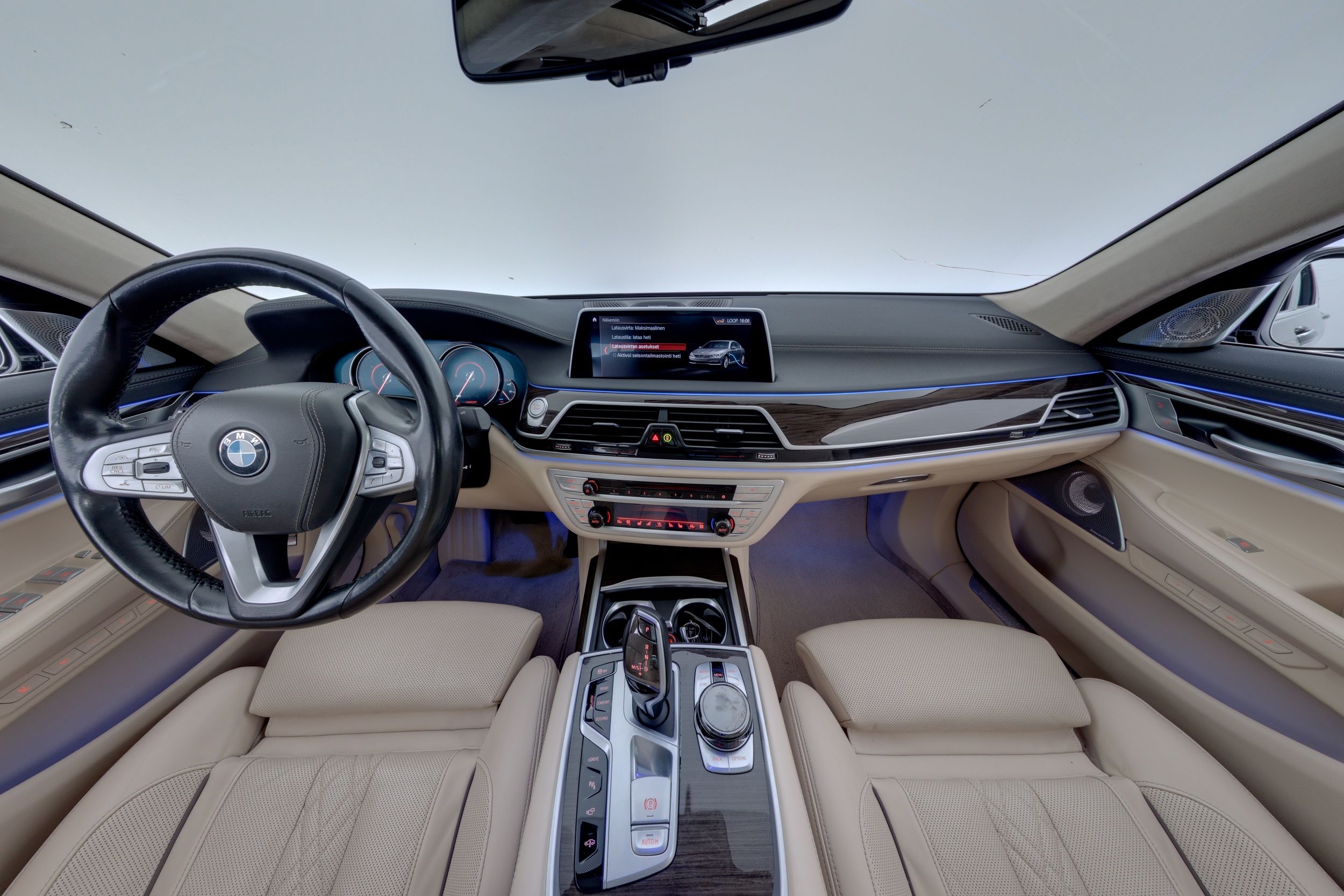 BMW 740 2018, photo 7/36