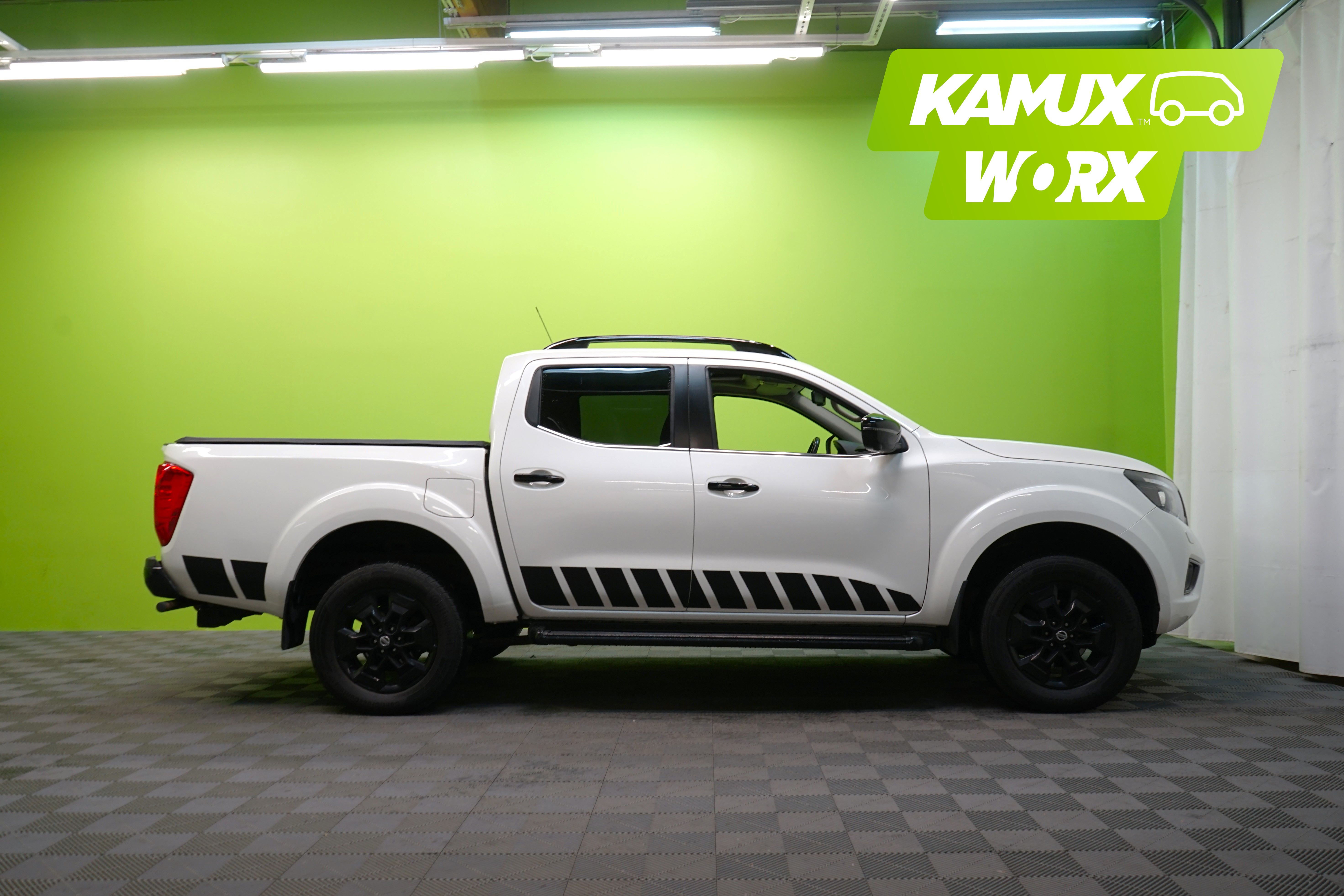 Nissan Navara 2020, photo 2/27
