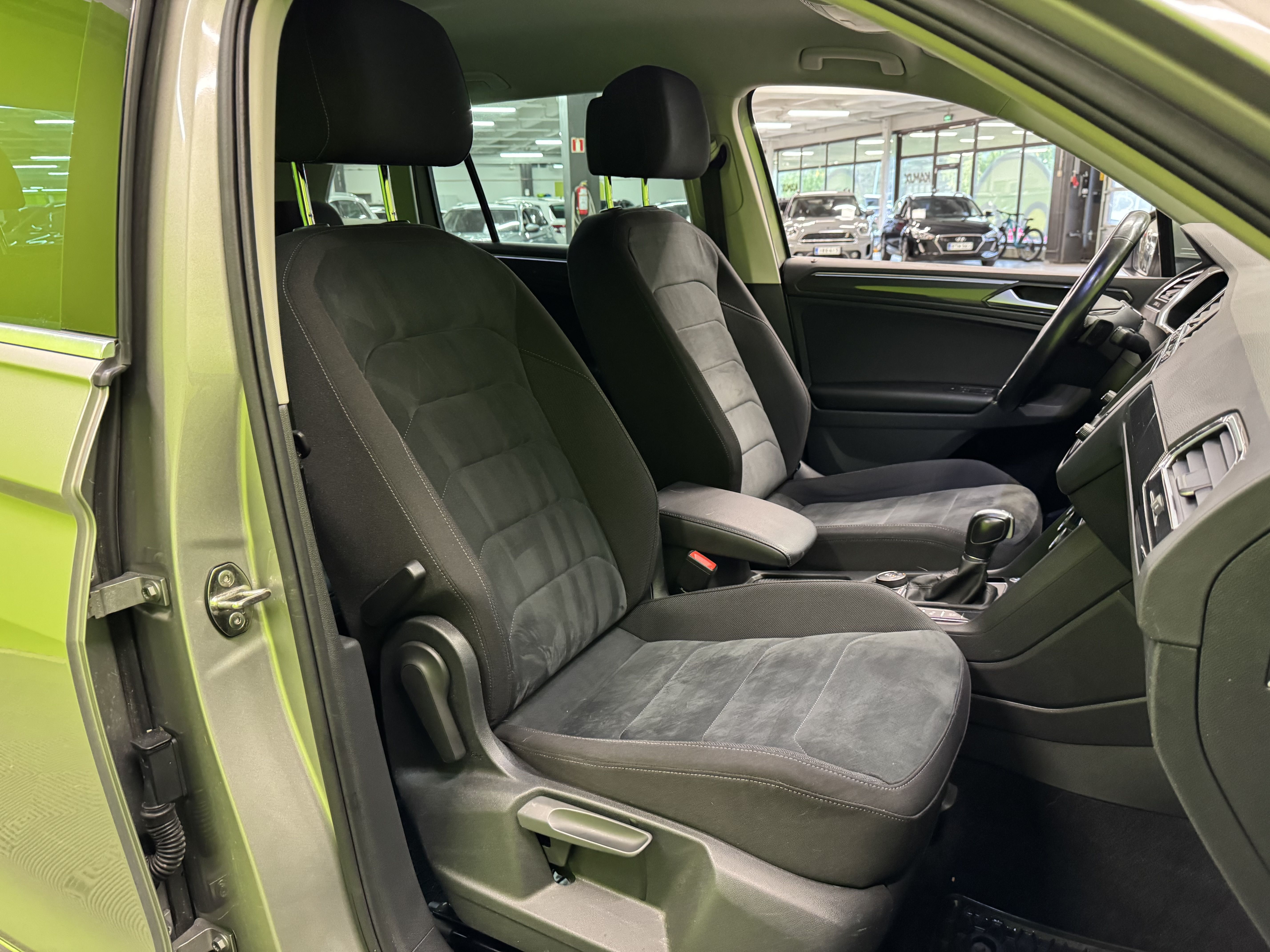 Volkswagen Tiguan 2016, kuva 7/25