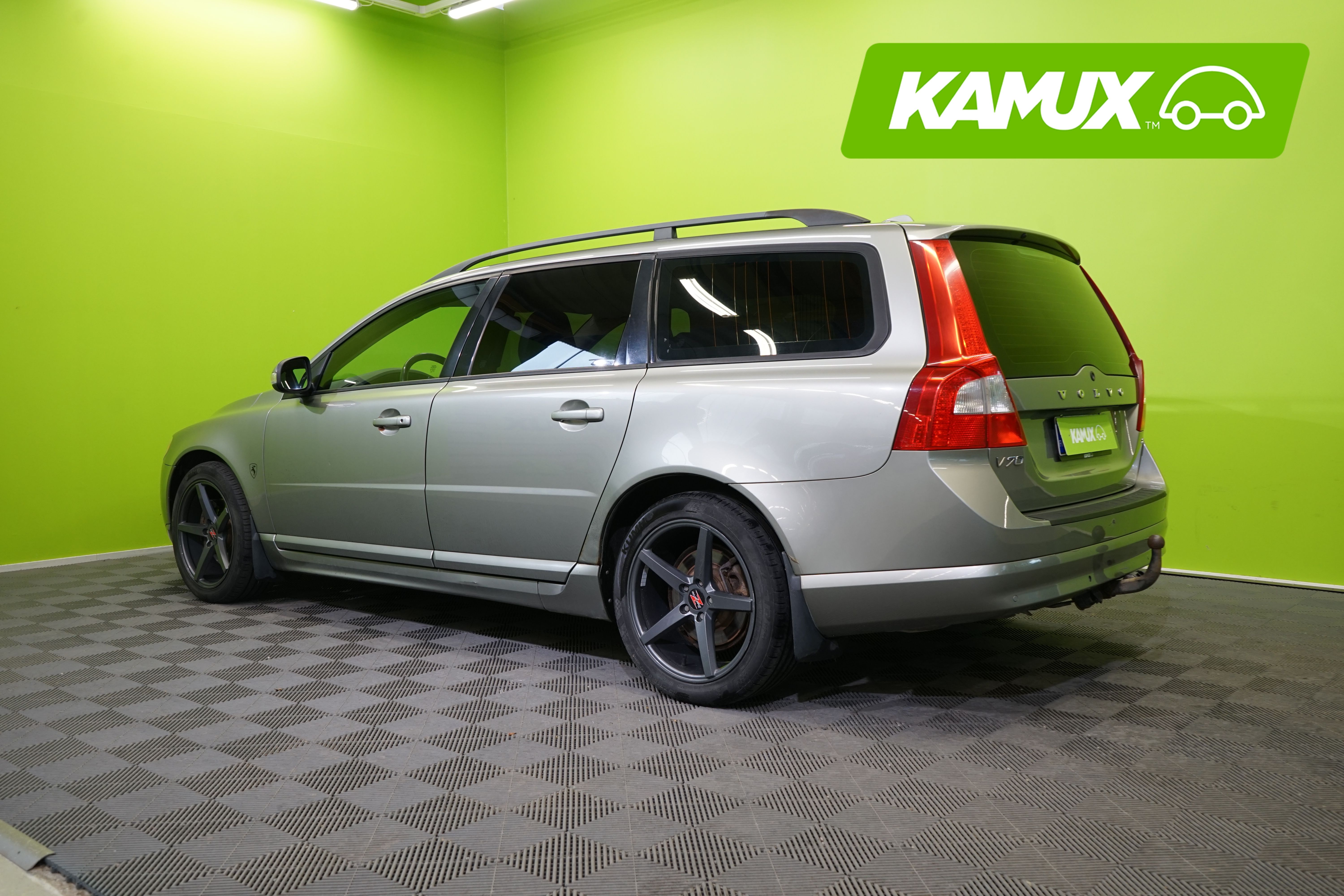Volvo V70 2,4D Momentum aut 2008, kuva 4/19