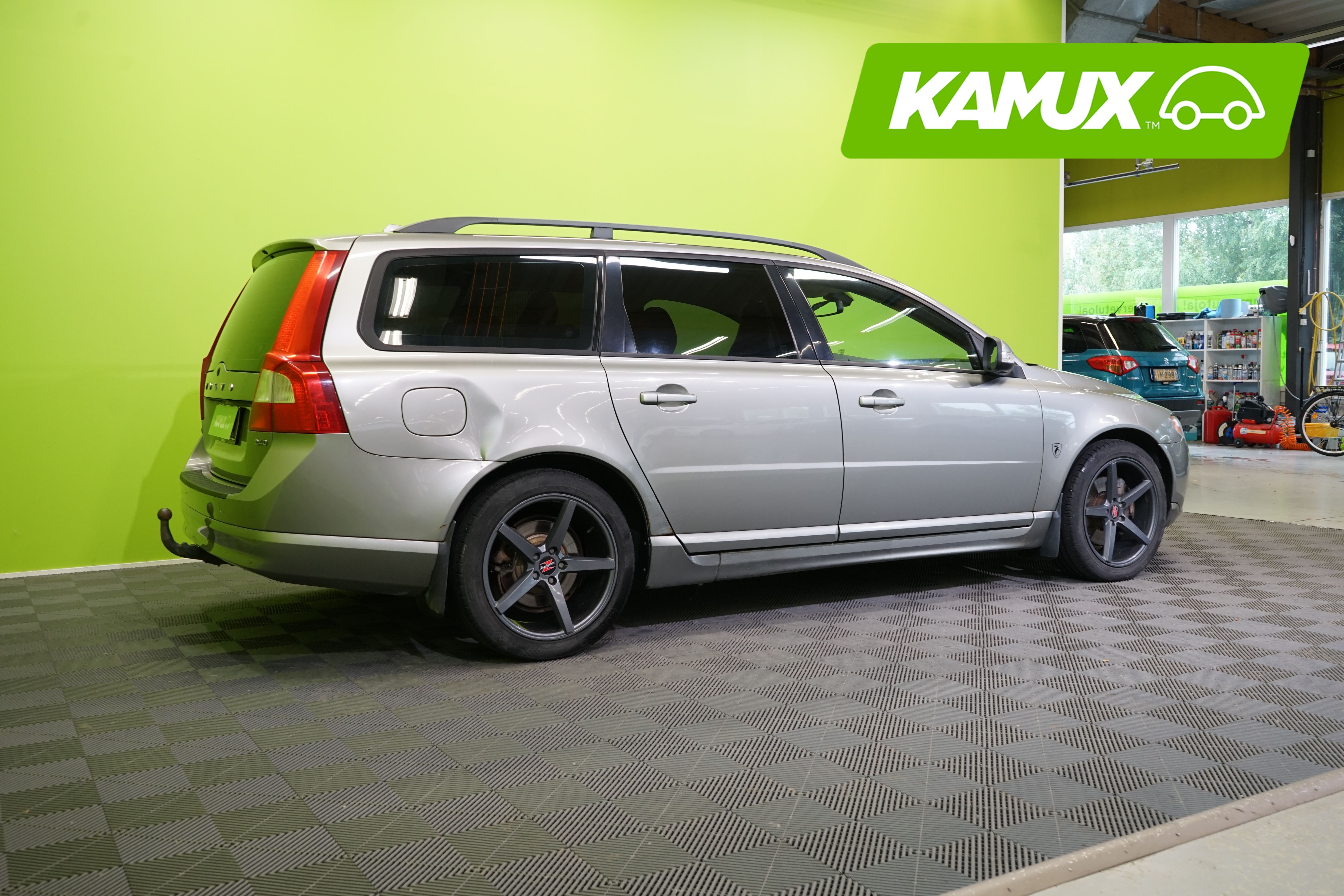 Volvo V70 2,4D Momentum aut 2008, kuva 3/19