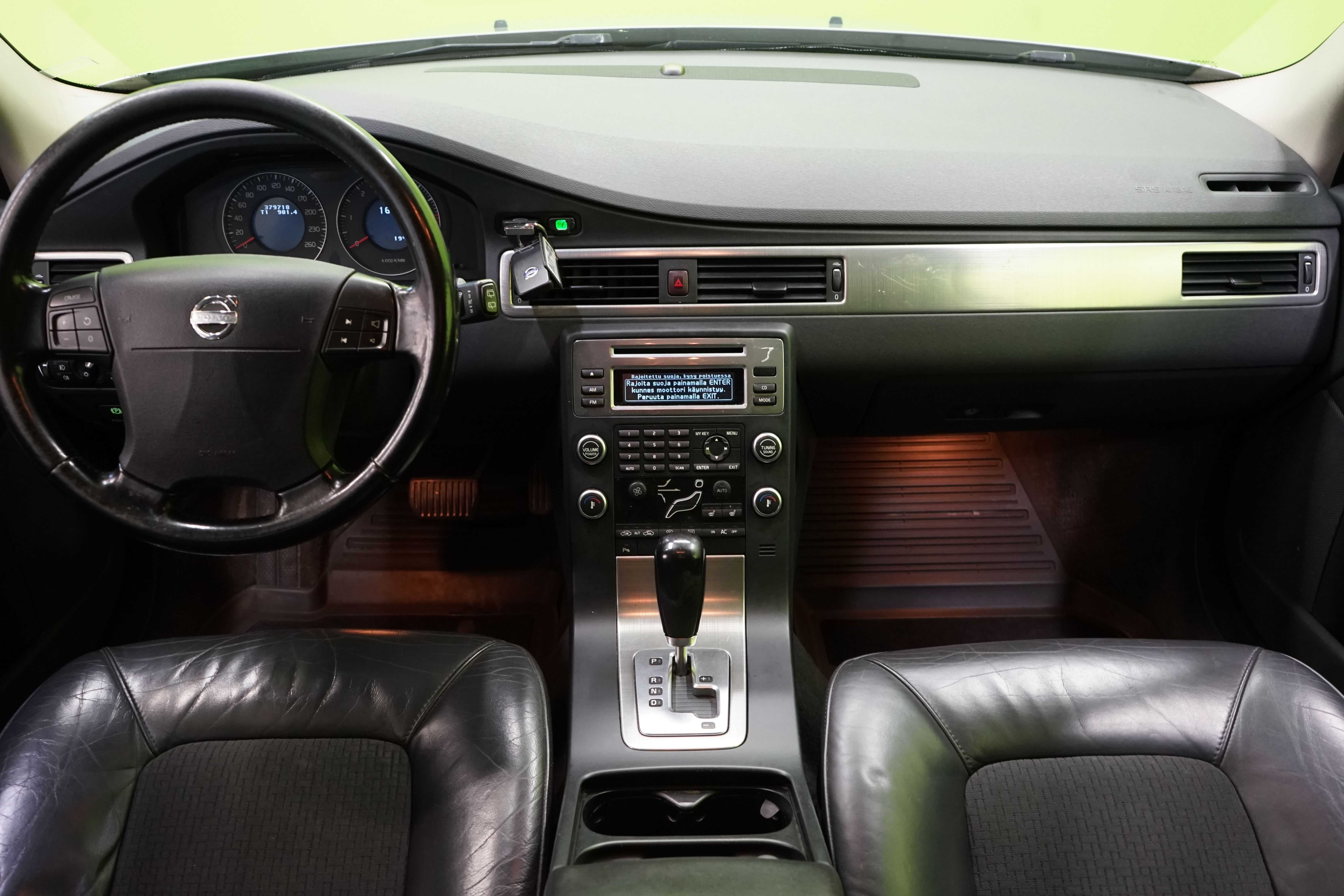 Volvo V70 2,4D Momentum aut 2008, kuva 7/19