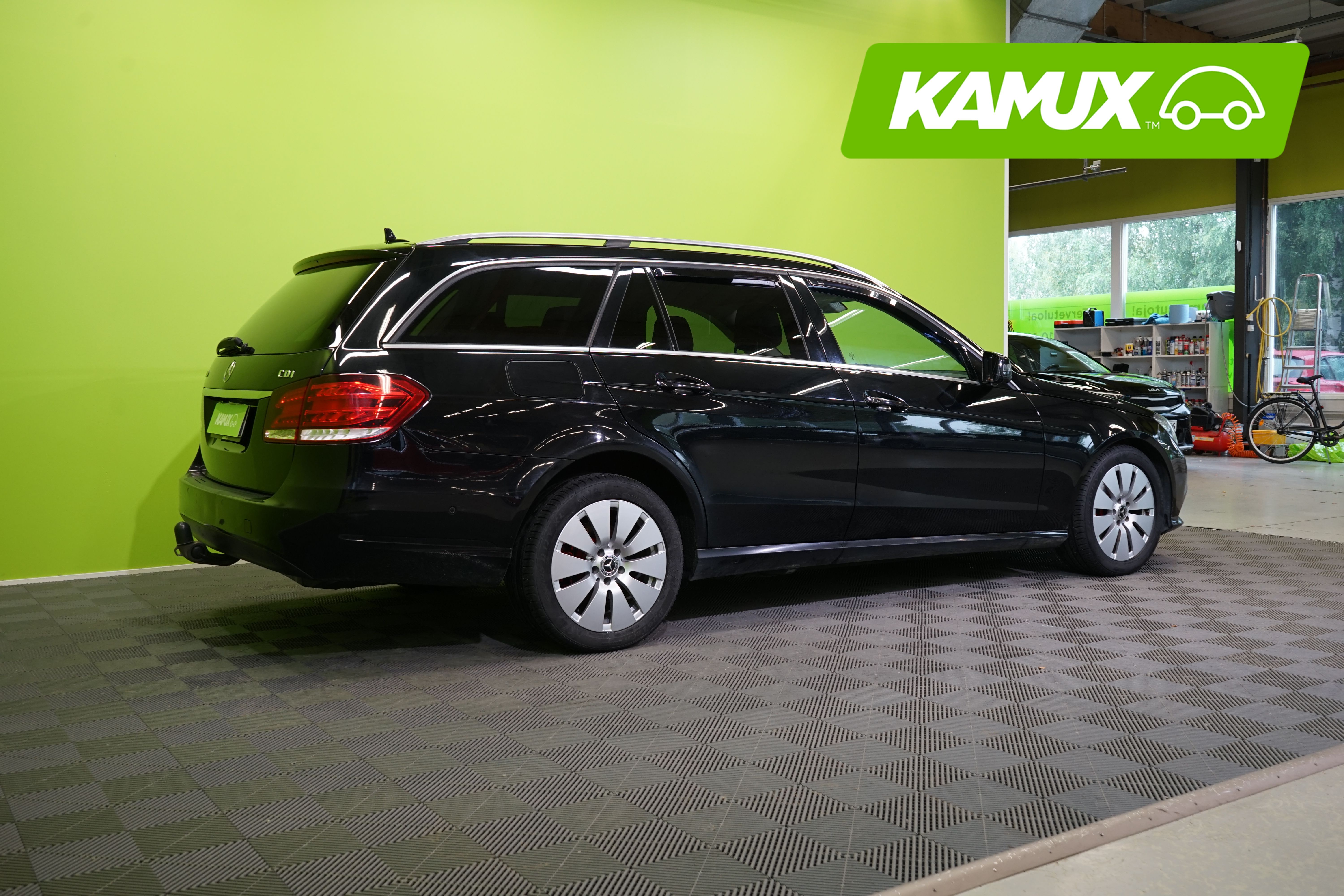 Mercedes-Benz E 220 CDI Farmari 2013, kuva 3/20