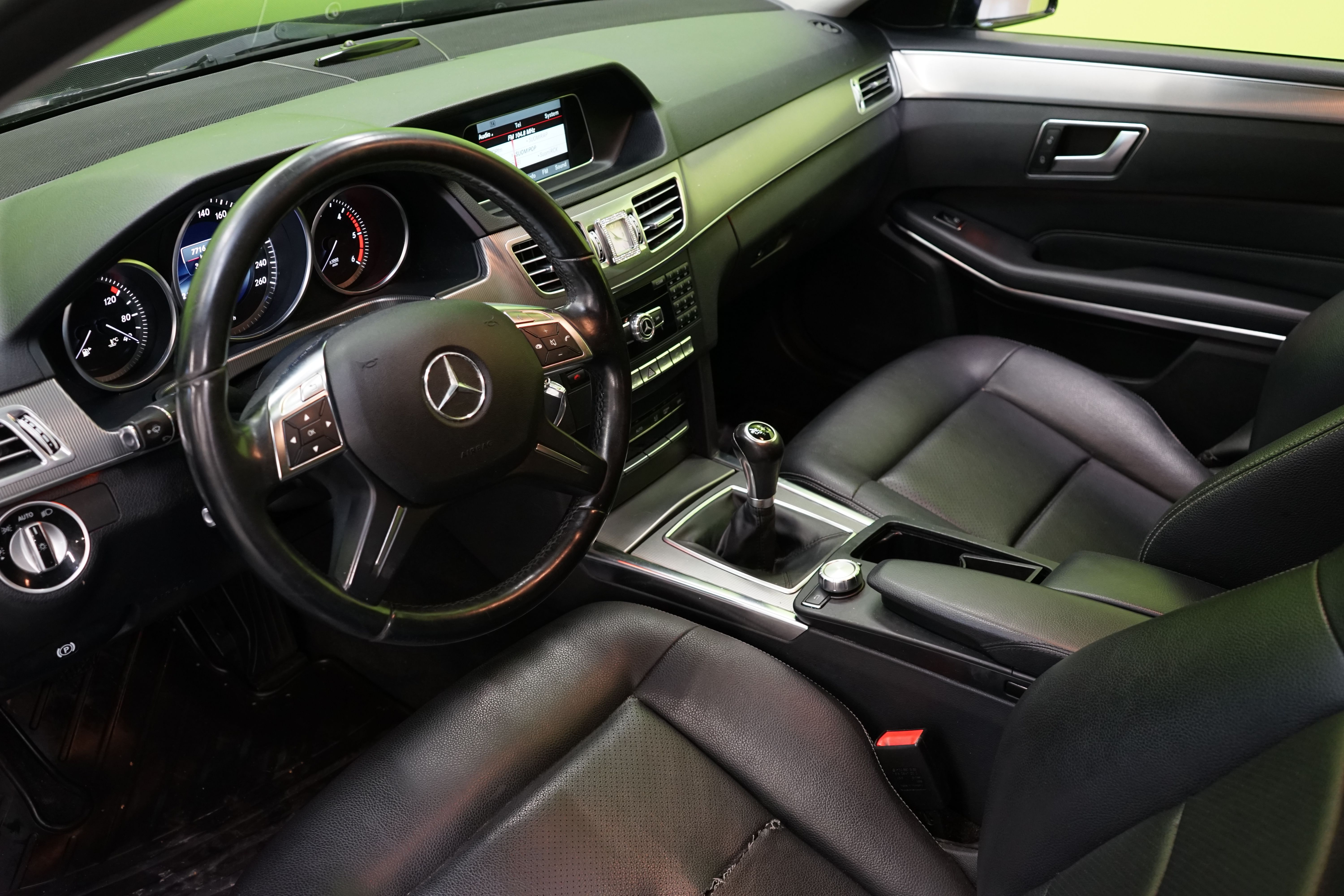 Mercedes-Benz E 220 CDI Farmari 2013, kuva 6/20