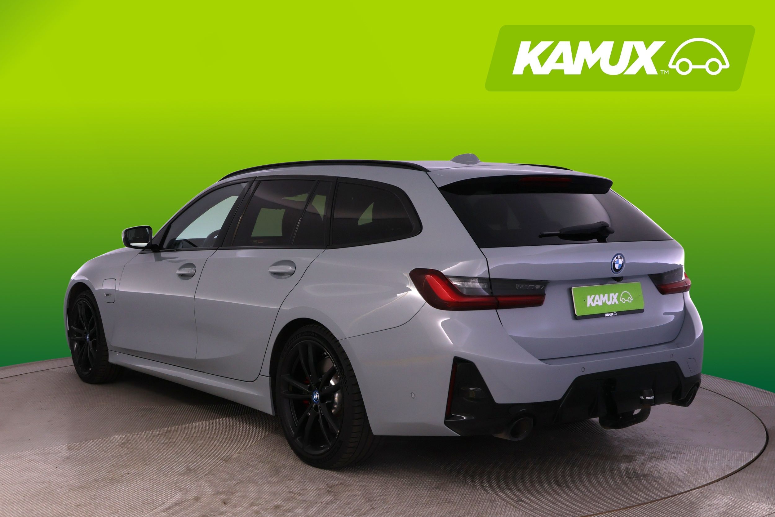 BMW 330 2023, photo 4/25