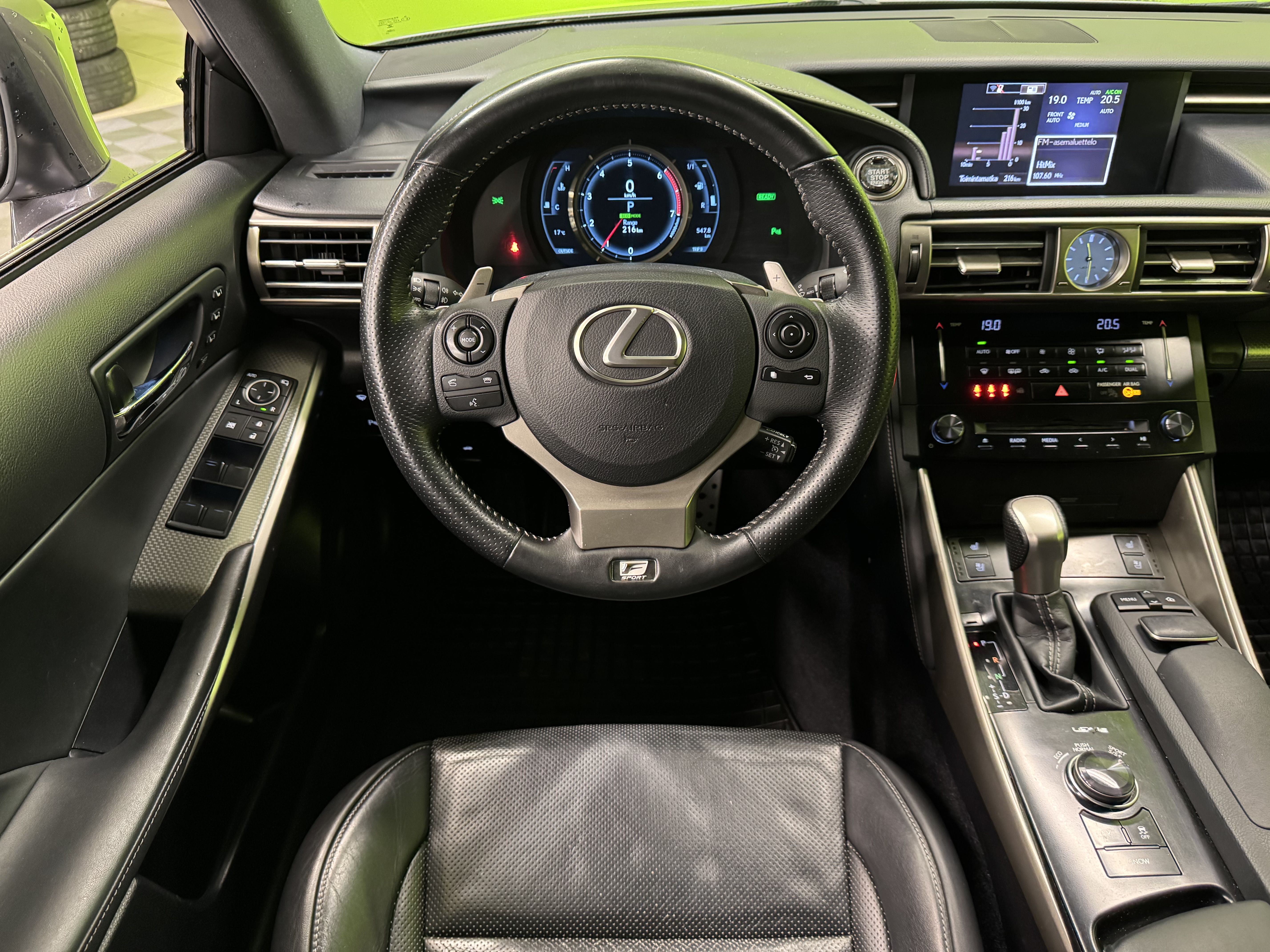 Lexus IS 300h F Sport 2014, kuva 7/22