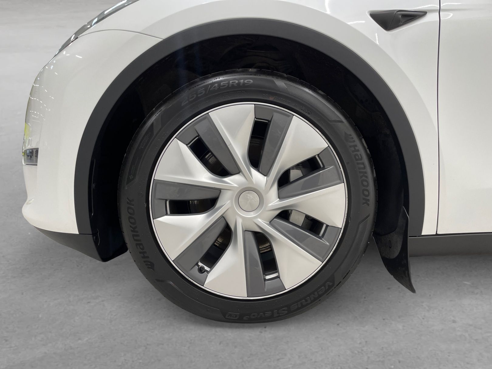 Tesla Model Y Long Range AWD 2023, kuva 6/21