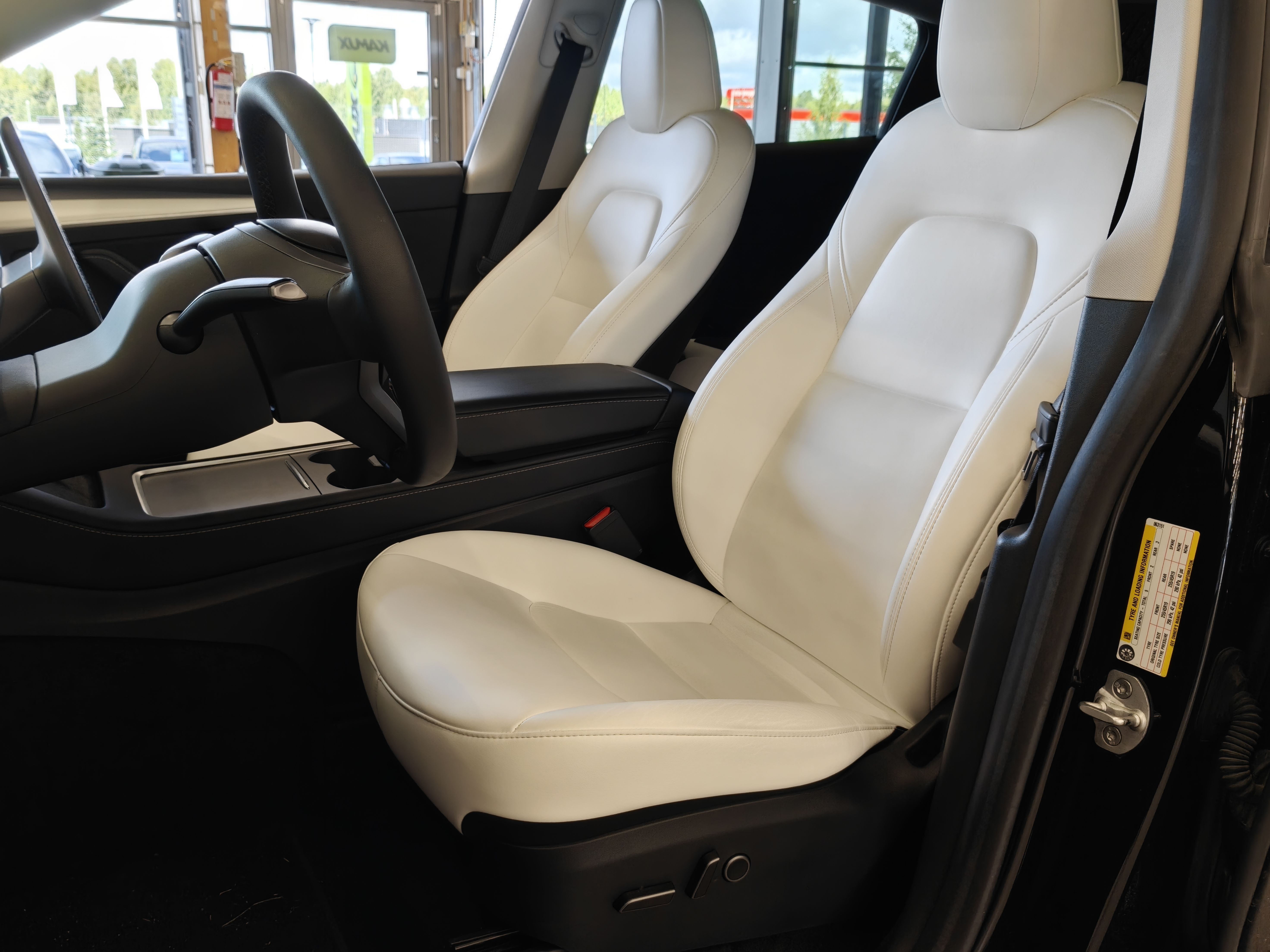 Tesla Model Y RWD 2023, kuva 7/11