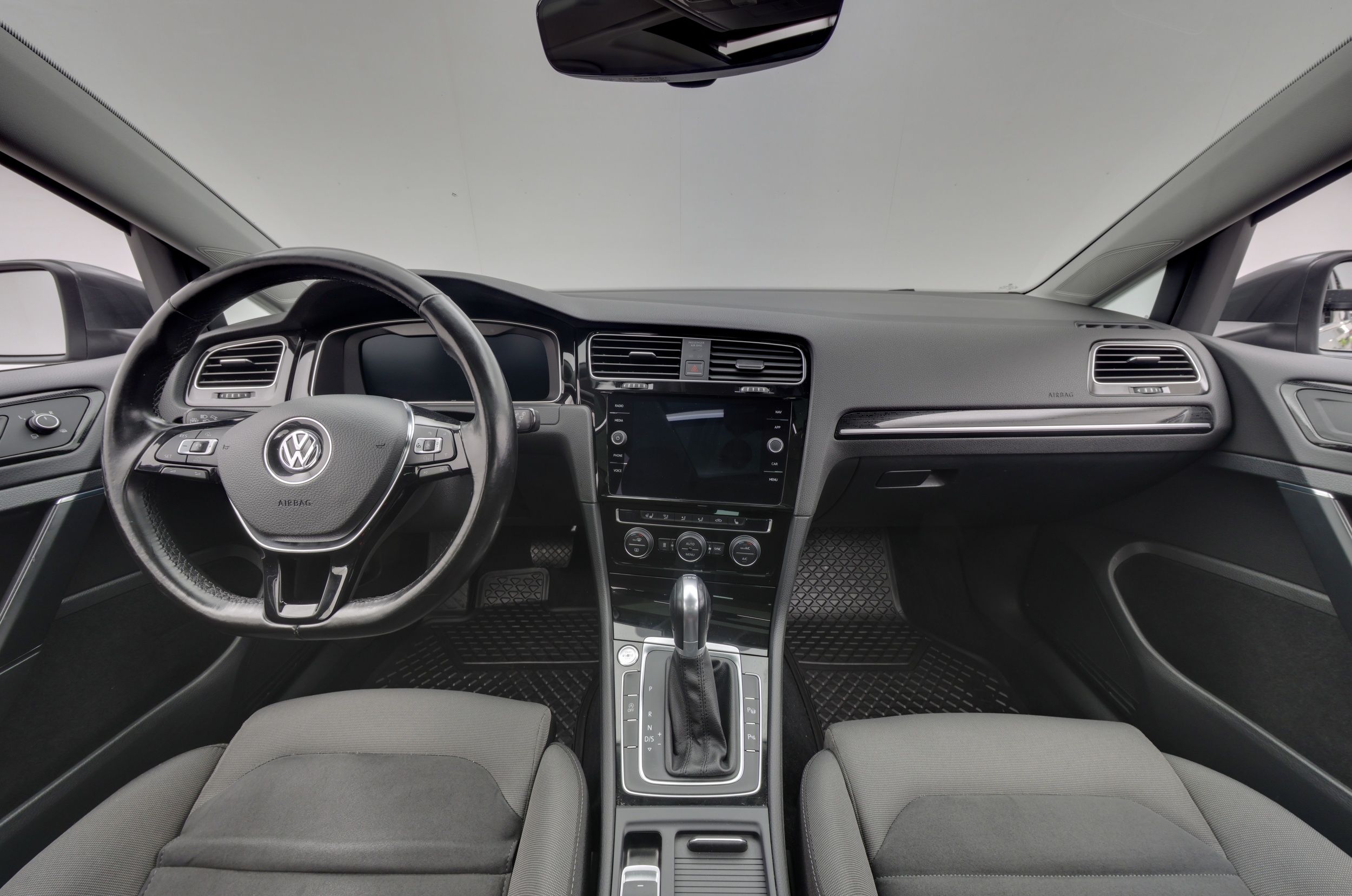 Volkswagen Golf 2017, kuva 7/33