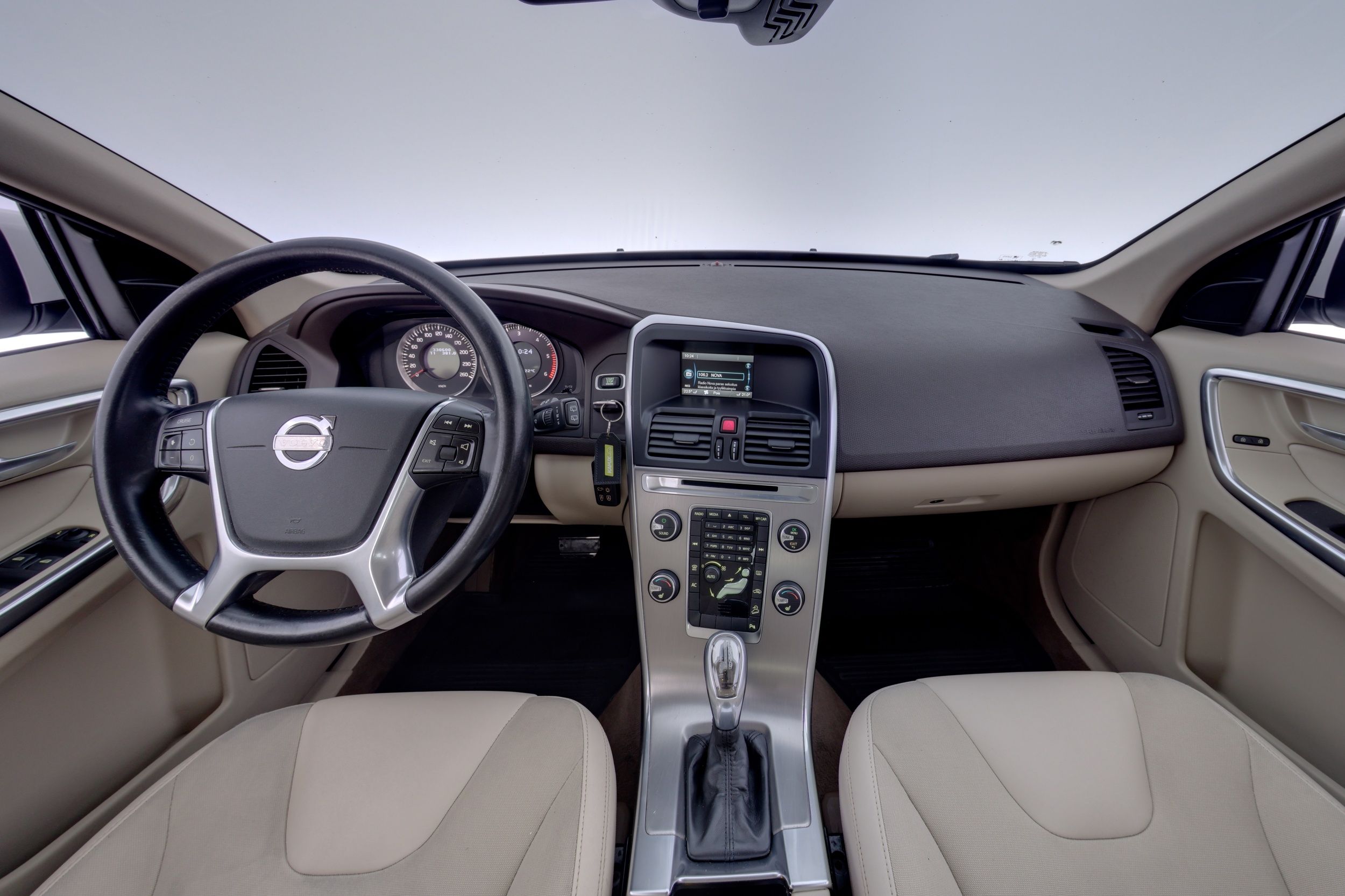 Volvo XC60 2013, kuva 7/25