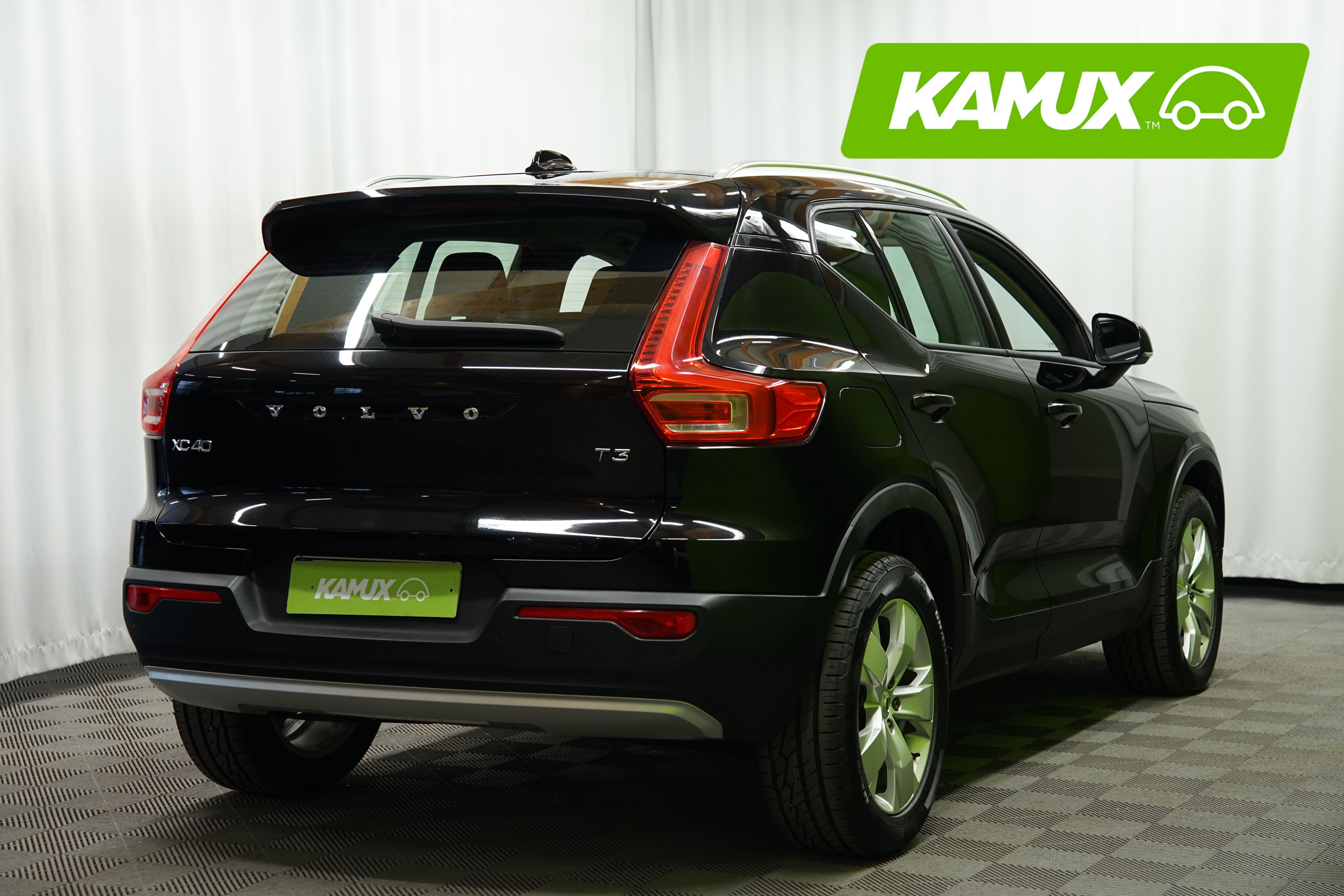 Volvo XC40 T3 Momentum Pro 2020, photo 3/21