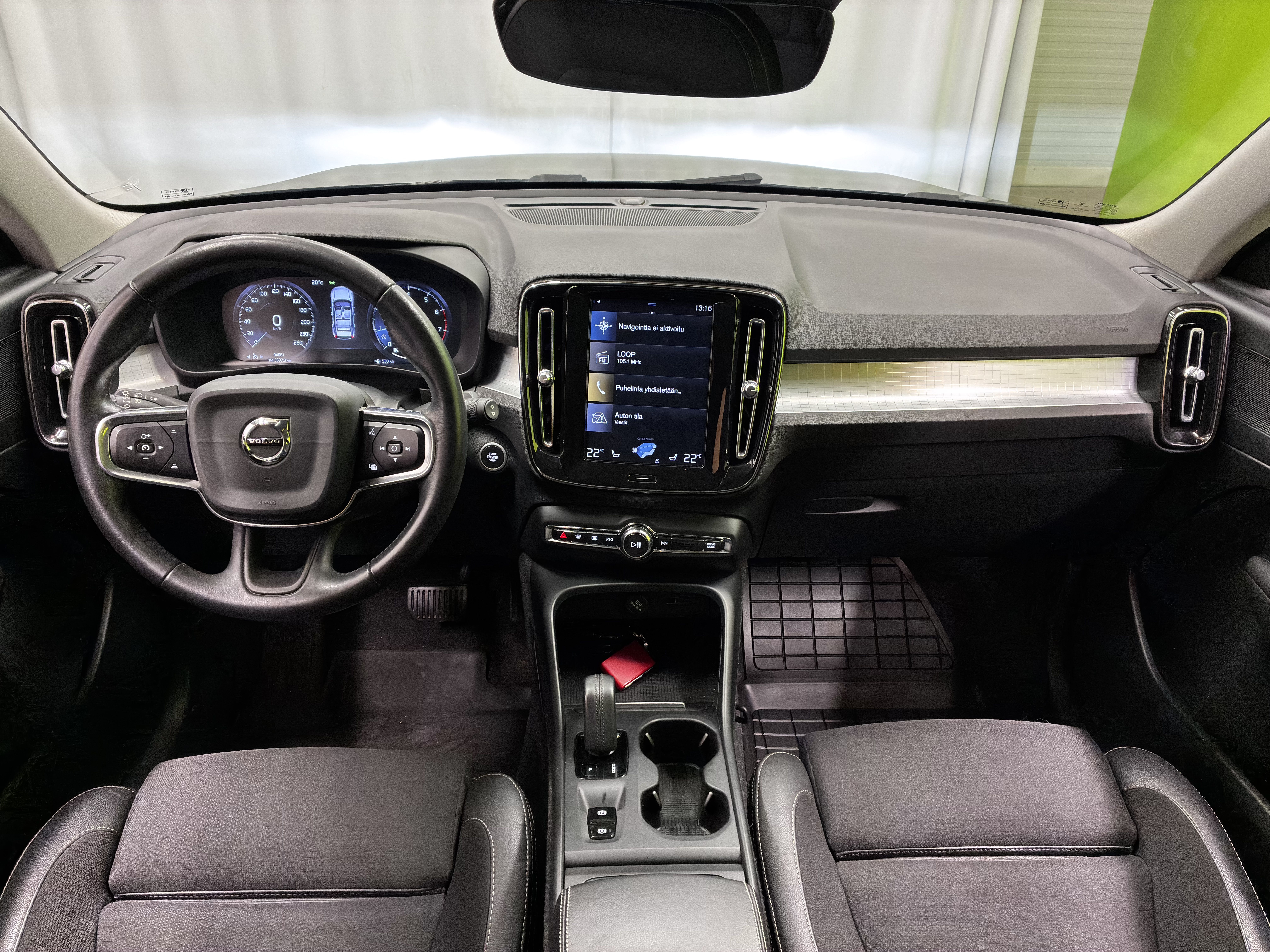 Volvo XC40 T3 Momentum Pro 2020, photo 6/21