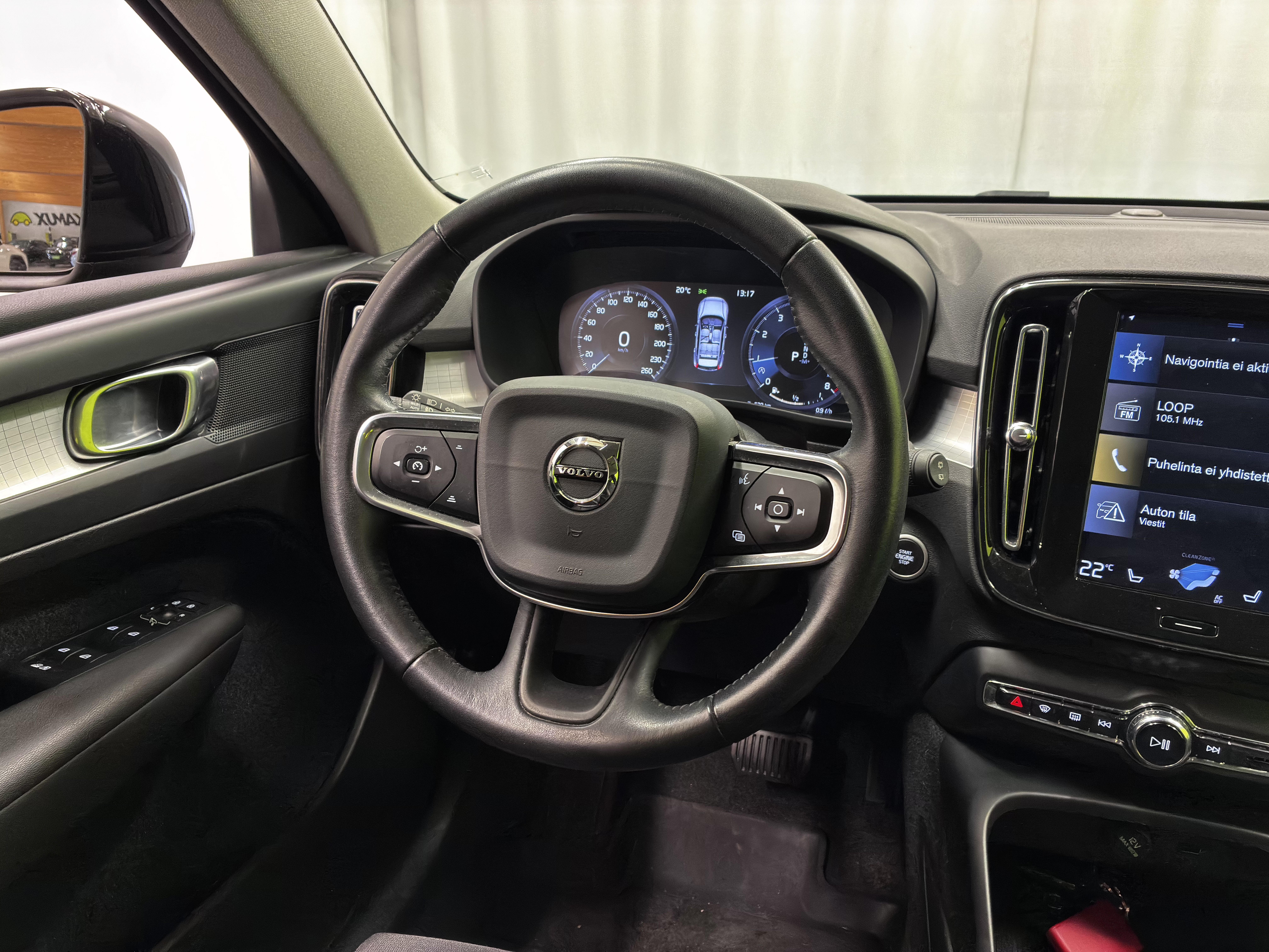 Volvo XC40 T3 Momentum Pro 2020, photo 7/21