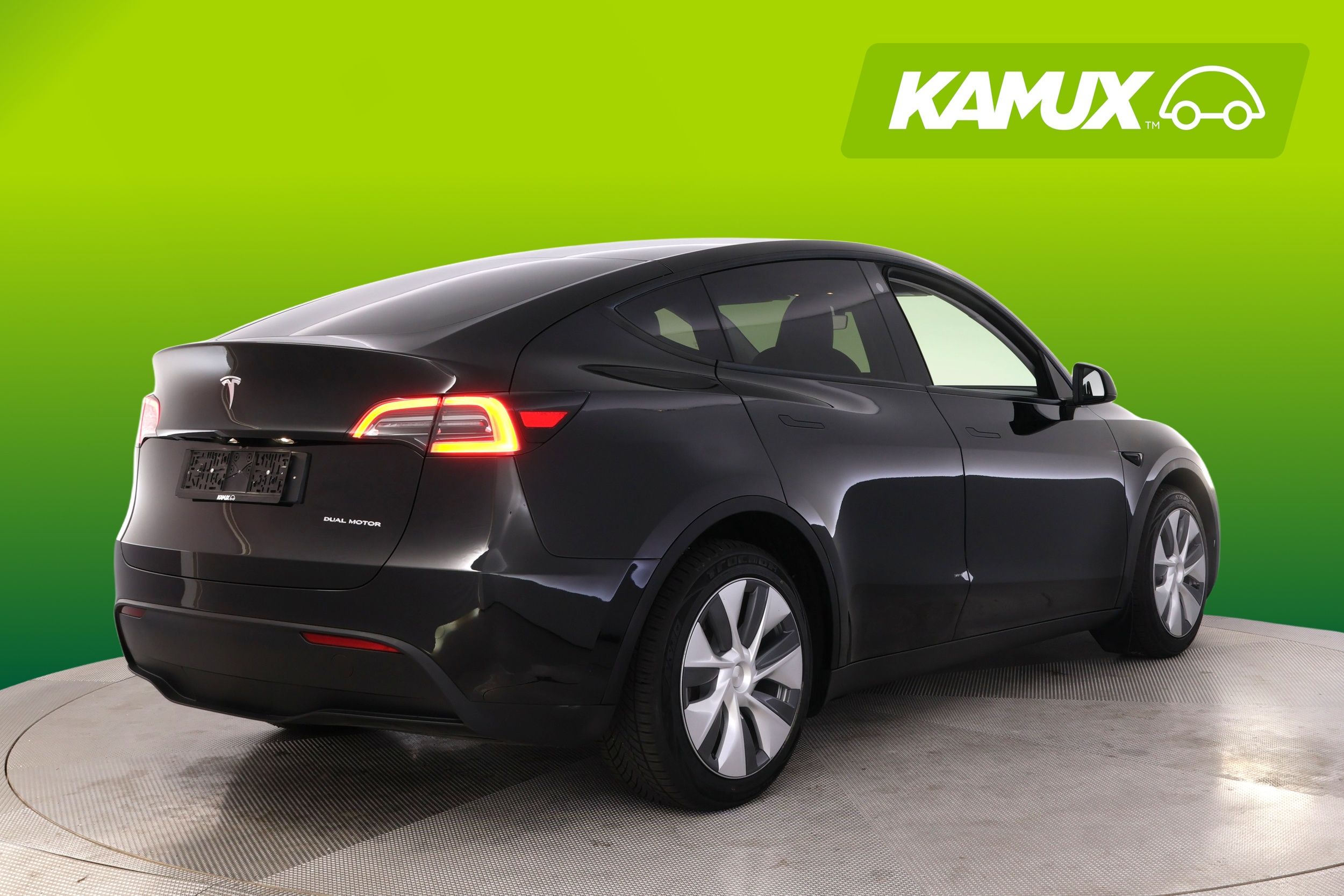 Tesla Model Y Long Range Dual Motor 2023, kuva 2/22
