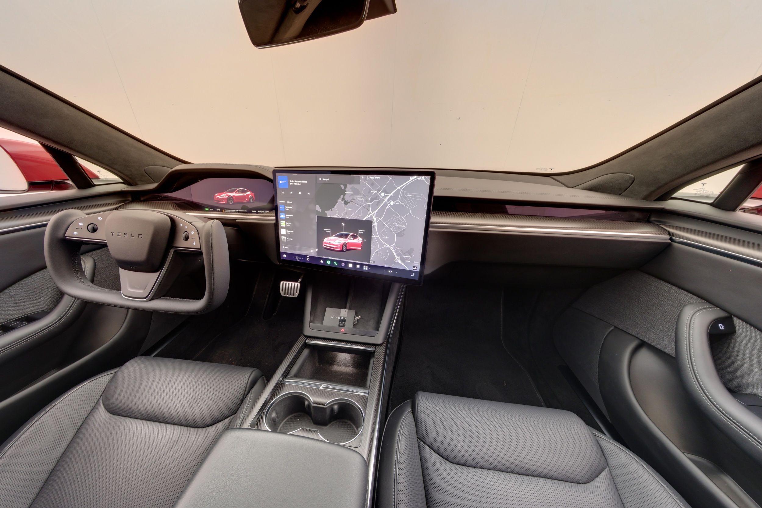 Tesla Model S Plaid 2023, photo 7/20