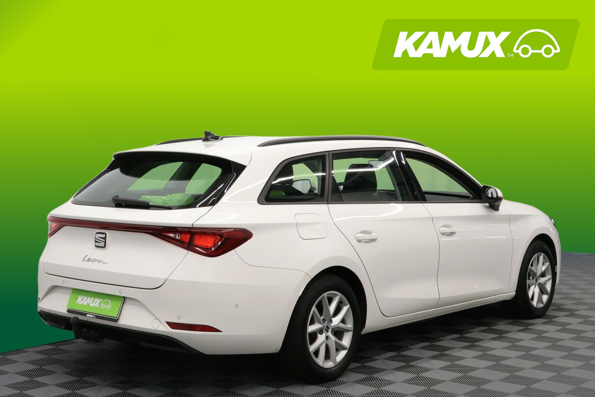Seat Leon 1,0 eTSI 110 Hybrid Style DSG 2022, kuva 2/20