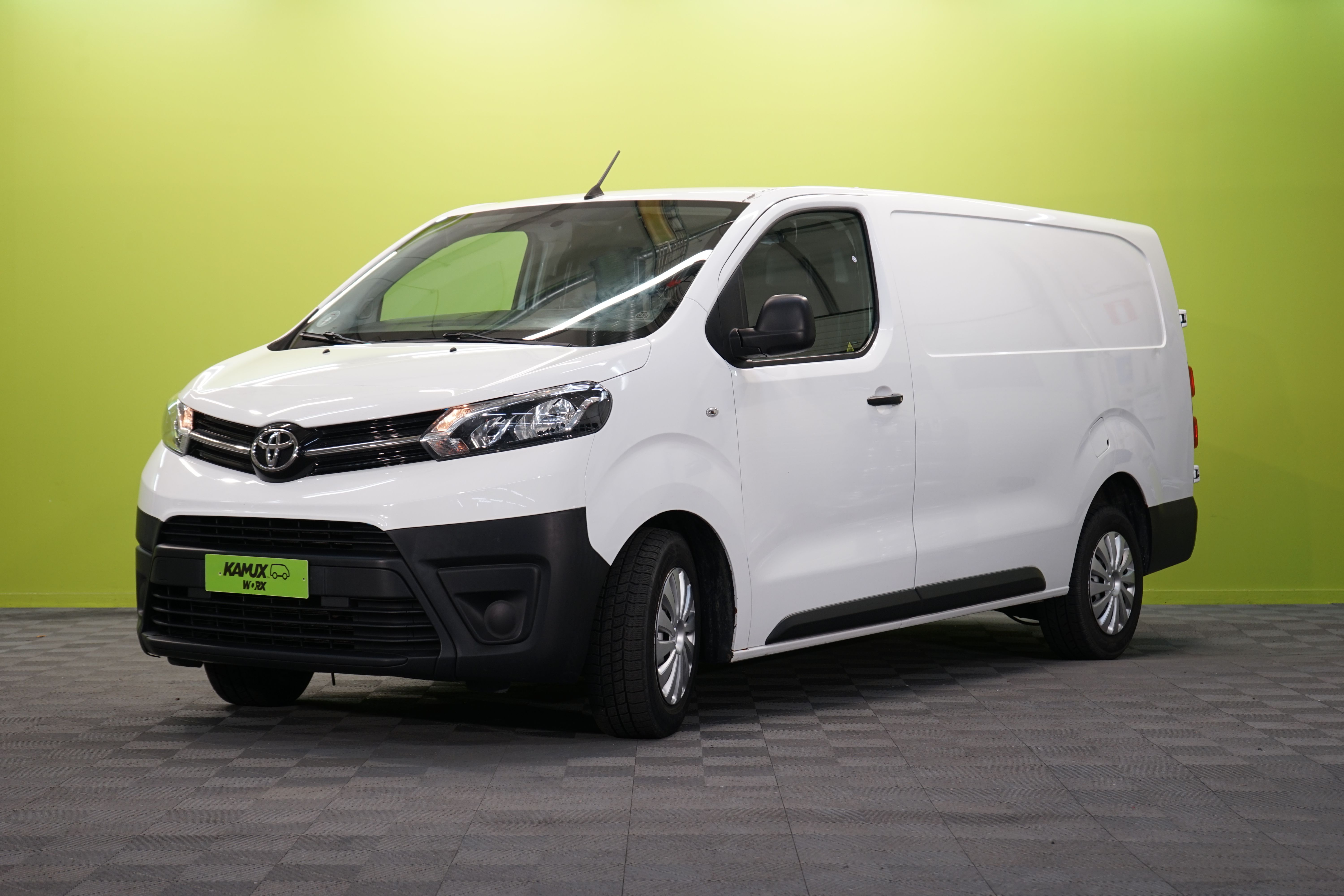 Toyota Proace L2H1 2,0 D 120 5-ovinen 2017, kuva 2/15