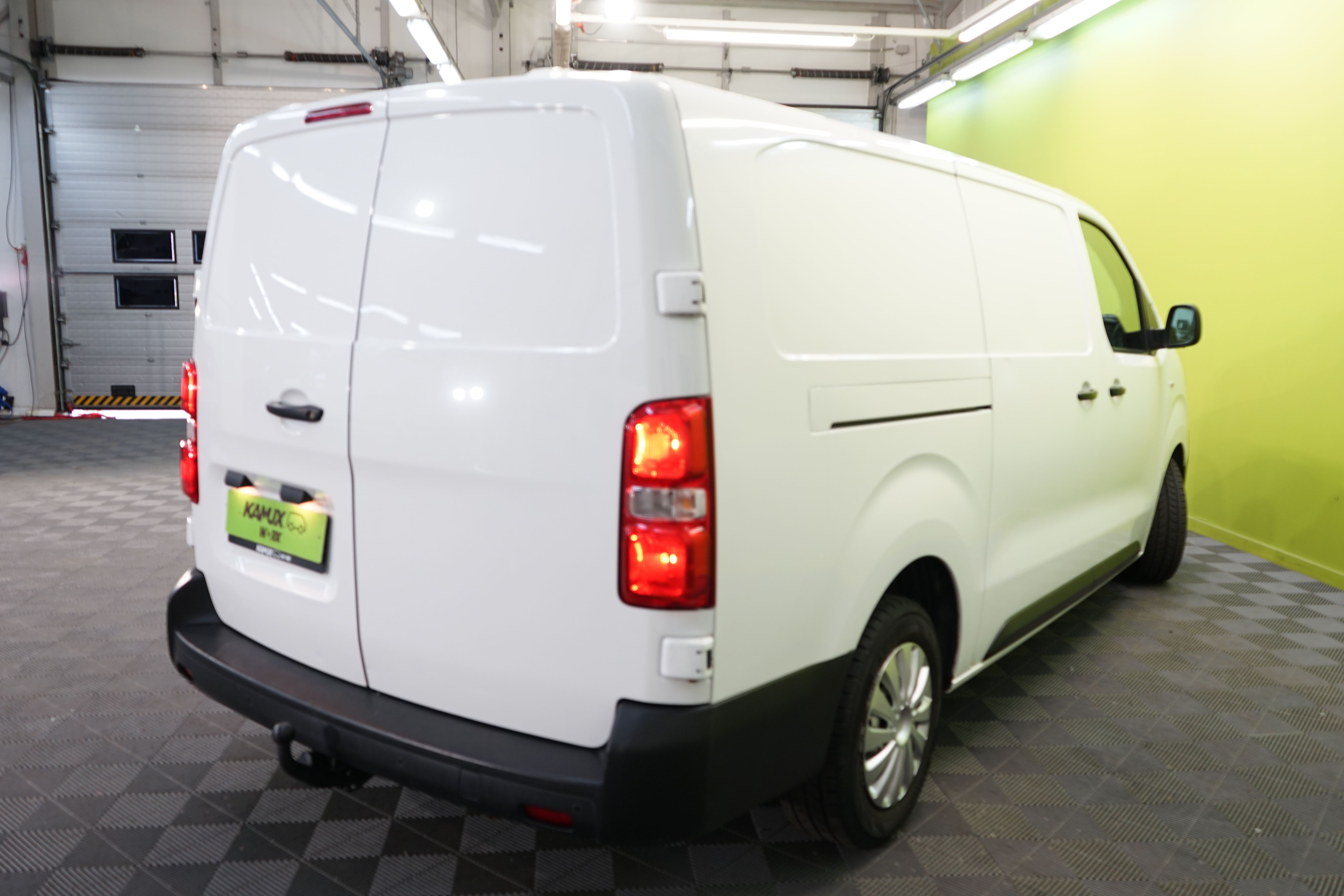 Toyota Proace L2H1 2,0 D 120 5-ovinen 2017, kuva 6/15