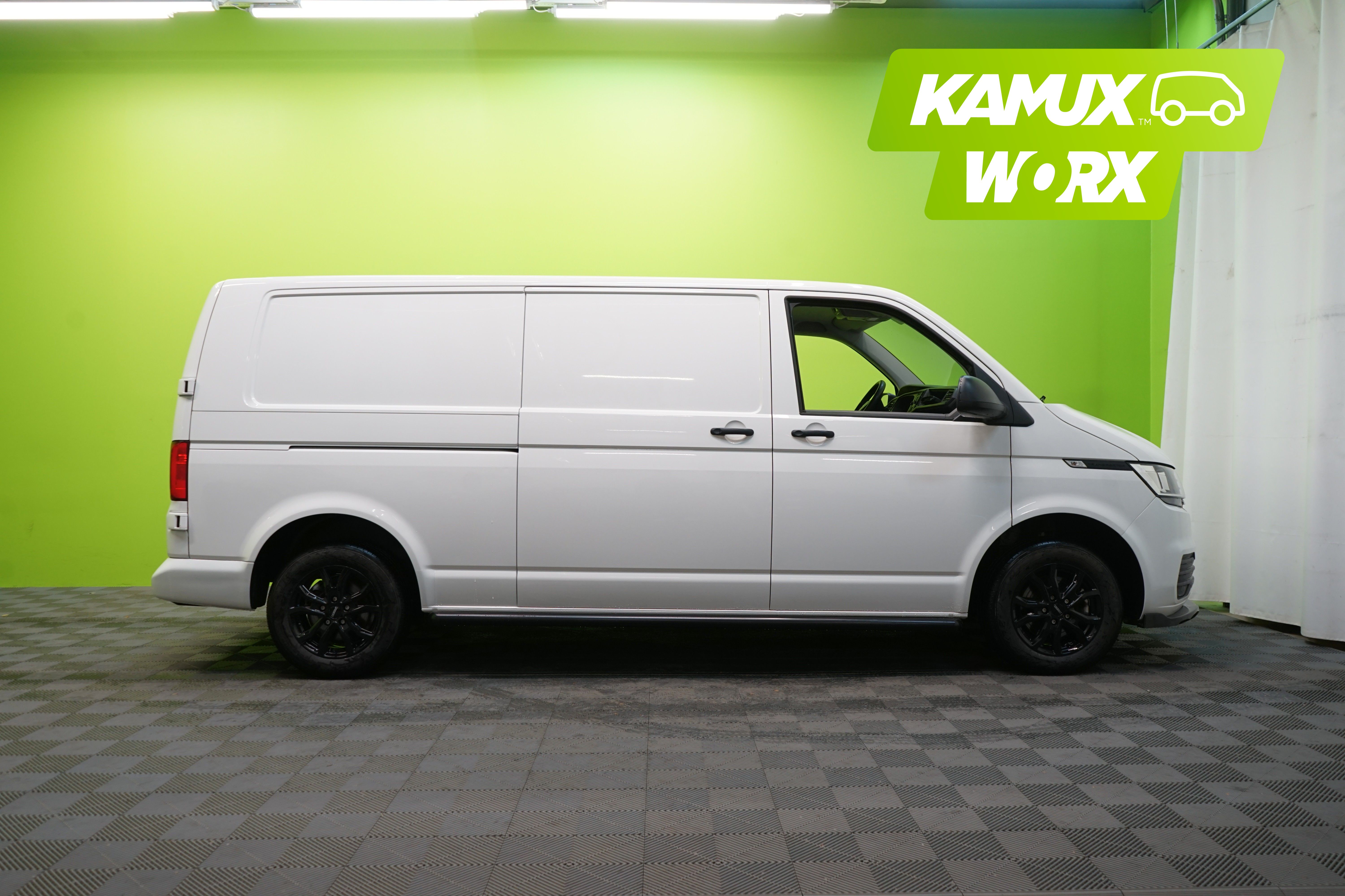 Volkswagen Transporter 2020, photo 2/24